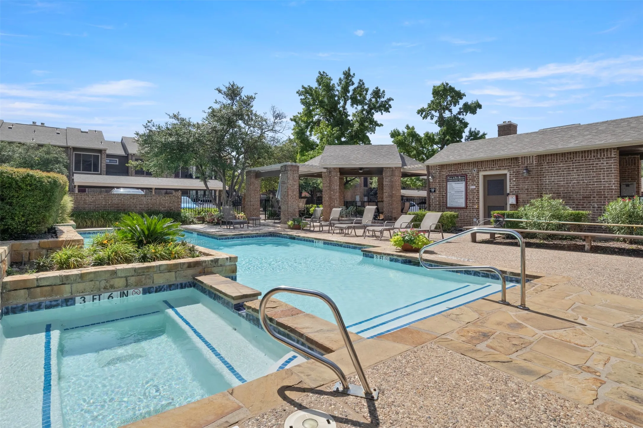 Condominium For Sale in Collin County , 5859 Frankford Road 1101, Dallas, Texas 75252, 2 Bedroom, 2 Bathroom, Garage spaces, 1,124 Sqft, built in 1985, mls#21296422, Real Estate Agent in Dallas, Homes For Sale in Collin county, Homes For Sale in Dallas, Realtor in Dallas Texas, Real Estate Brokerage Independent Realty Texas, Luminita Cordes Realtor