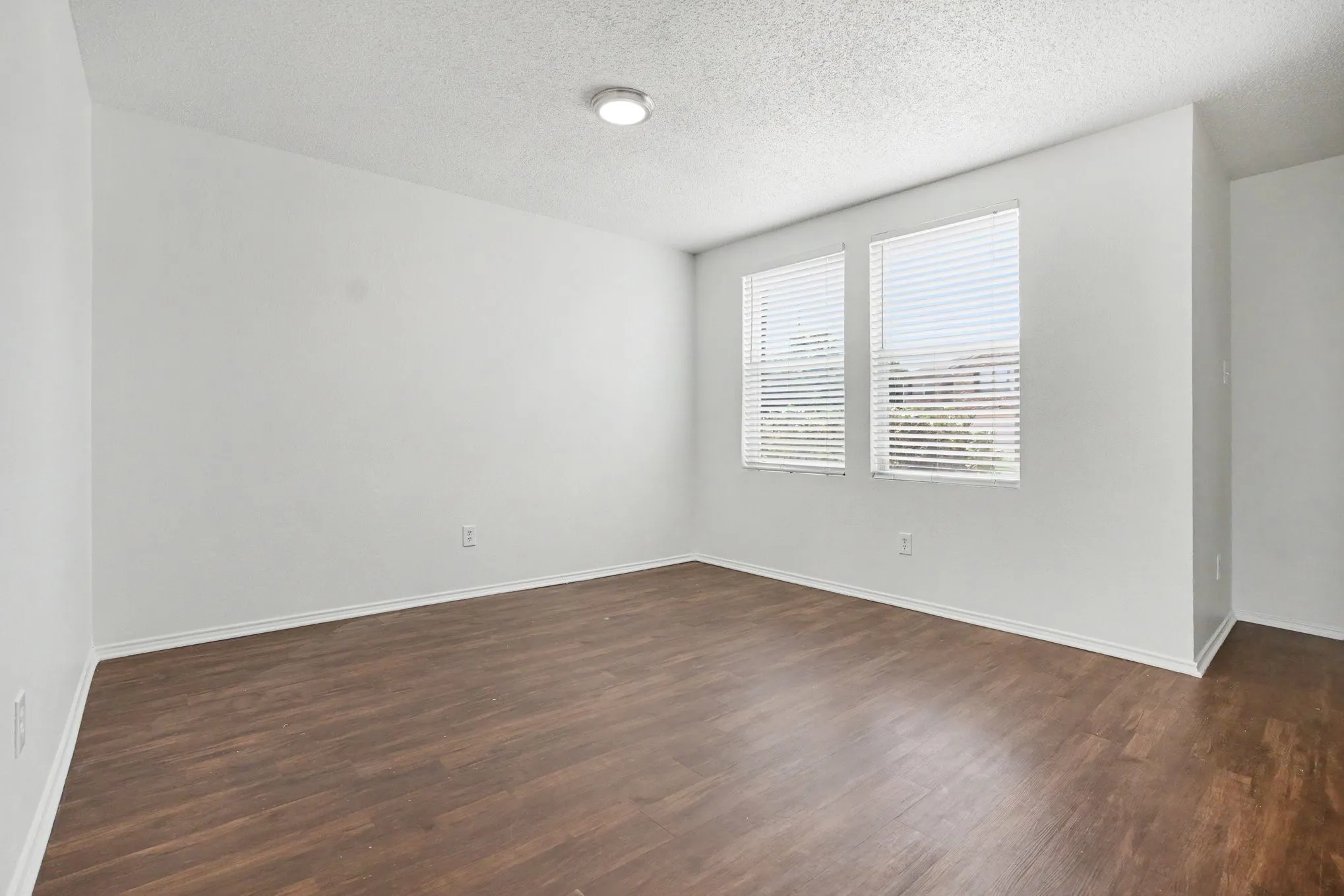 Single Family Residence For Sale in Dallas County , 14847 Canyonridge Drive, Balch Springs, Texas 75180, 4 Bedroom, 3 Bathroom, 2 Garage spaces, 2,609 Sqft, built in 2003, mls#21304350, Real Estate Agent in Balch Springs, Homes For Sale in Dallas county, Homes For Sale in Balch Springs, Realtor in Balch Springs Texas, Real Estate Brokerage Independent Realty Texas, Luminita Cordes Realtor