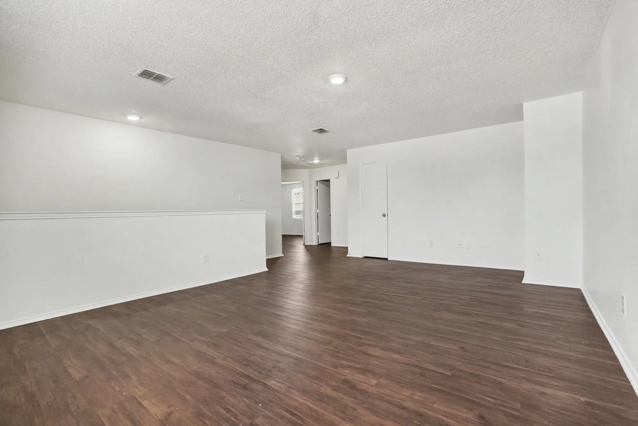 Single Family Residence For Sale in Dallas County , 14847 Canyonridge Drive, Balch Springs, Texas 75180, 4 Bedroom, 3 Bathroom, 2 Garage spaces, 2,609 Sqft, built in 2003, mls#21304350, Real Estate Agent in Balch Springs, Homes For Sale in Dallas county, Homes For Sale in Balch Springs, Realtor in Balch Springs Texas, Real Estate Brokerage Independent Realty Texas, Luminita Cordes Realtor