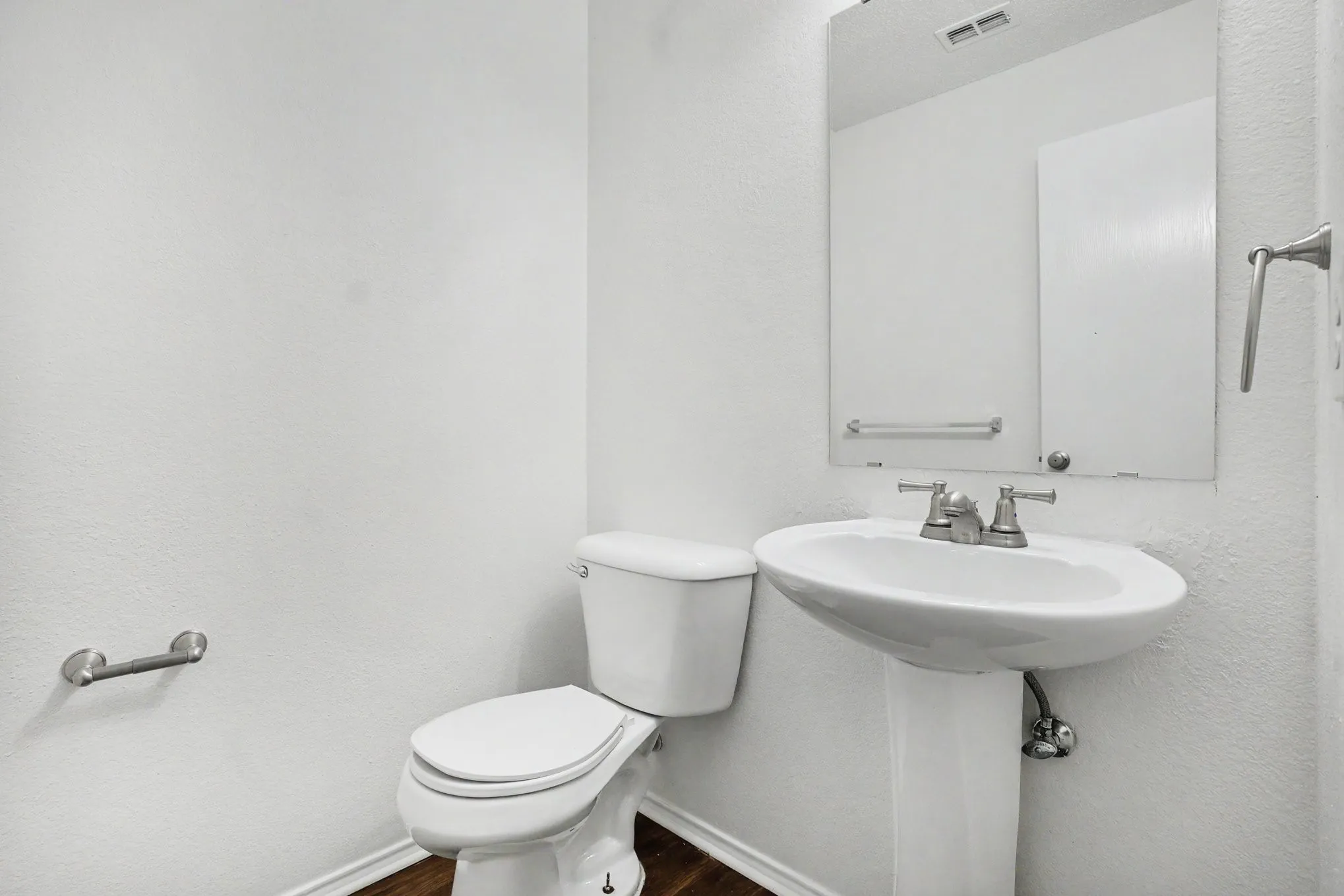 Single Family Residence For Sale in Dallas County , 14847 Canyonridge Drive, Balch Springs, Texas 75180, 4 Bedroom, 3 Bathroom, 2 Garage spaces, 2,609 Sqft, built in 2003, mls#21304350, Real Estate Agent in Balch Springs, Homes For Sale in Dallas county, Homes For Sale in Balch Springs, Realtor in Balch Springs Texas, Real Estate Brokerage Independent Realty Texas, Luminita Cordes Realtor