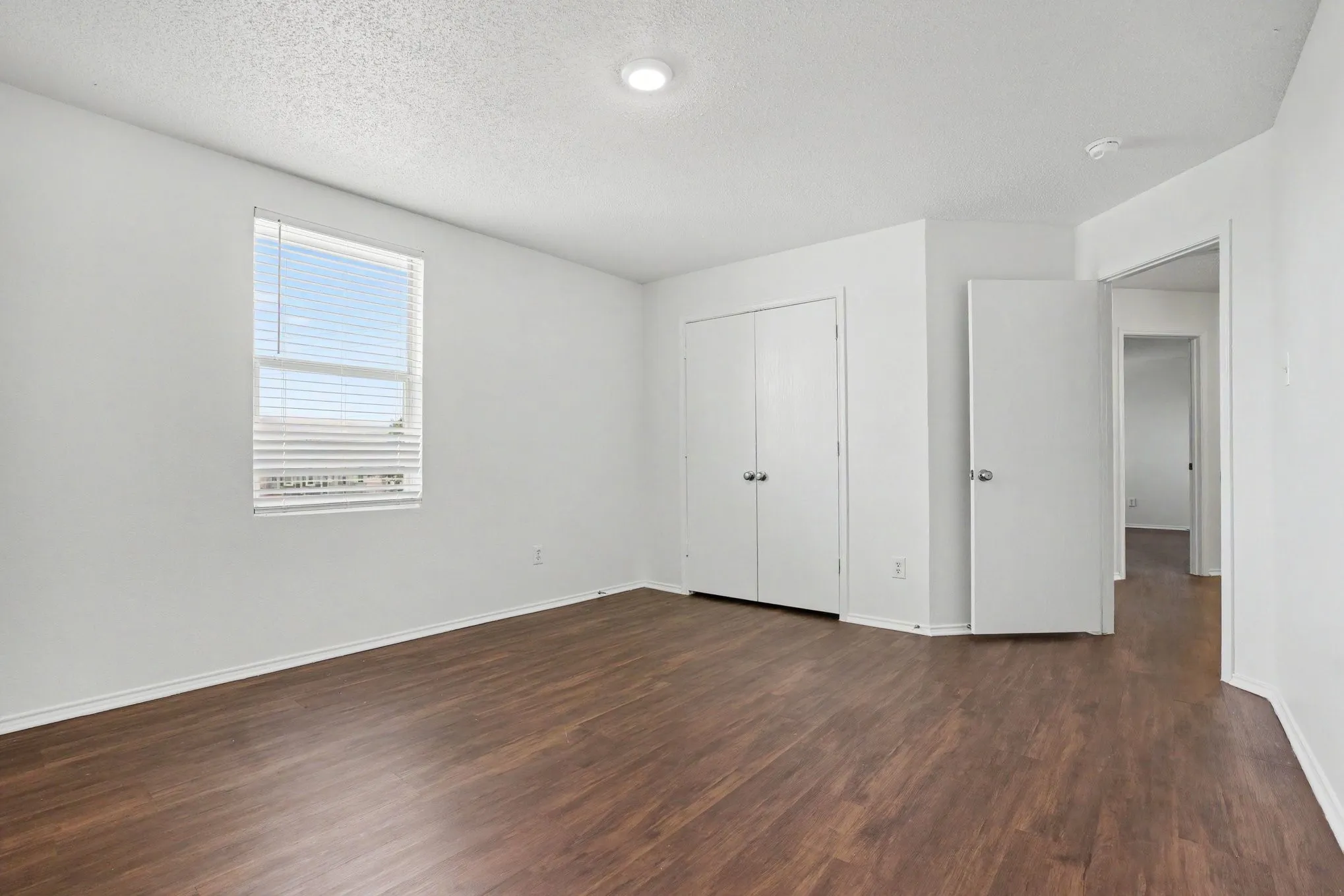 Single Family Residence For Sale in Dallas County , 14847 Canyonridge Drive, Balch Springs, Texas 75180, 4 Bedroom, 3 Bathroom, 2 Garage spaces, 2,609 Sqft, built in 2003, mls#21304350, Real Estate Agent in Balch Springs, Homes For Sale in Dallas county, Homes For Sale in Balch Springs, Realtor in Balch Springs Texas, Real Estate Brokerage Independent Realty Texas, Luminita Cordes Realtor