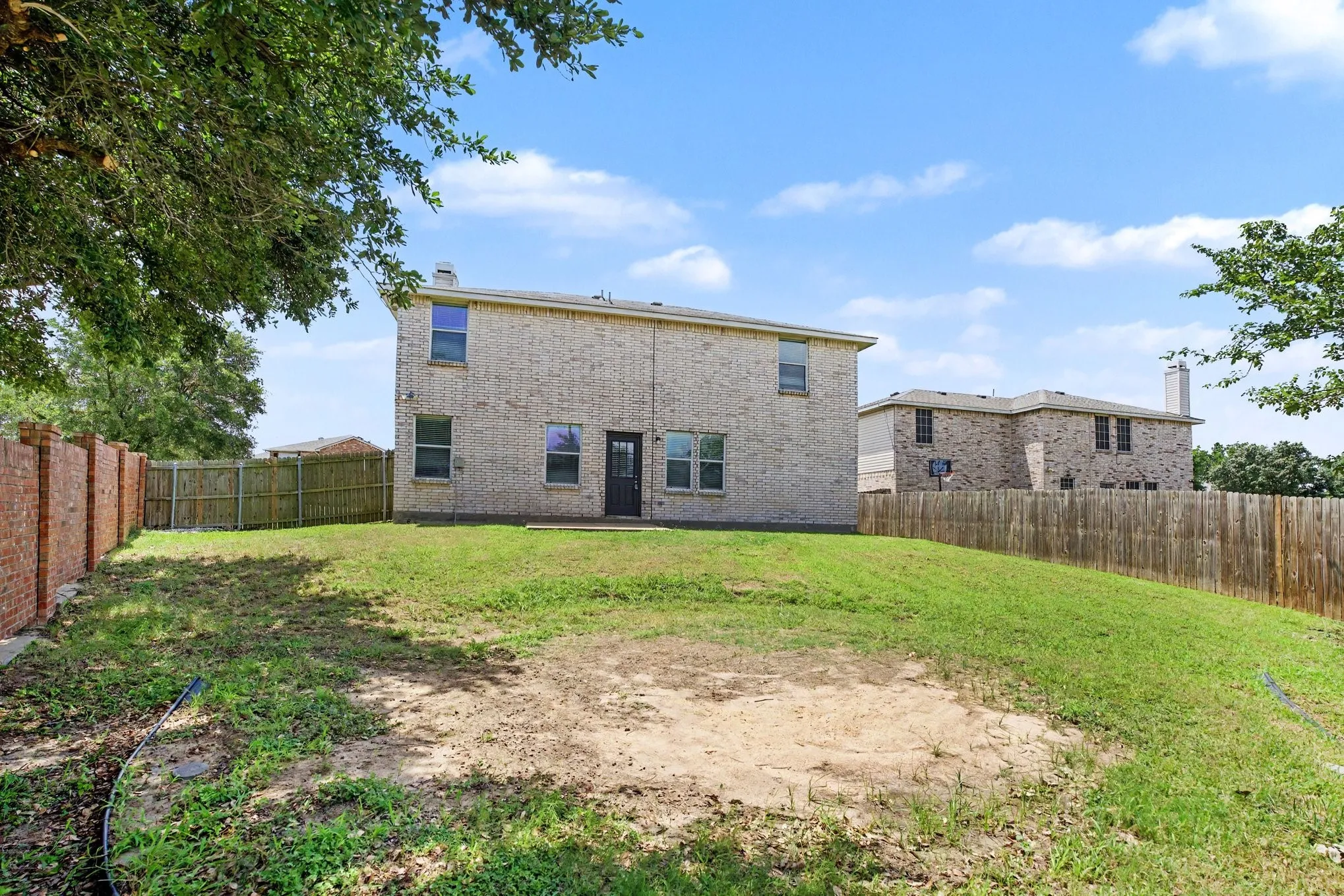 Single Family Residence For Sale in Dallas County , 14847 Canyonridge Drive, Balch Springs, Texas 75180, 4 Bedroom, 3 Bathroom, 2 Garage spaces, 2,609 Sqft, built in 2003, mls#21304350, Real Estate Agent in Balch Springs, Homes For Sale in Dallas county, Homes For Sale in Balch Springs, Realtor in Balch Springs Texas, Real Estate Brokerage Independent Realty Texas, Luminita Cordes Realtor