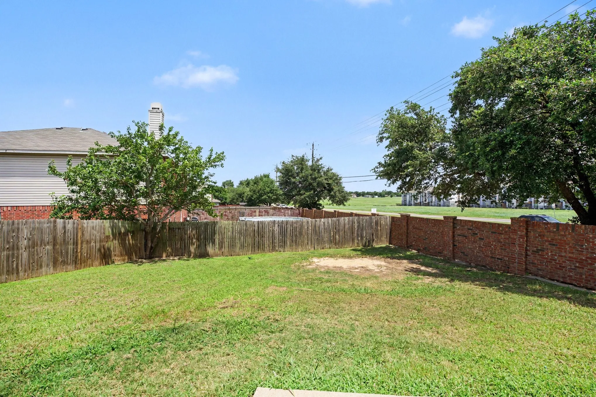 Single Family Residence For Sale in Dallas County , 14847 Canyonridge Drive, Balch Springs, Texas 75180, 4 Bedroom, 3 Bathroom, 2 Garage spaces, 2,609 Sqft, built in 2003, mls#21304350, Real Estate Agent in Balch Springs, Homes For Sale in Dallas county, Homes For Sale in Balch Springs, Realtor in Balch Springs Texas, Real Estate Brokerage Independent Realty Texas, Luminita Cordes Realtor