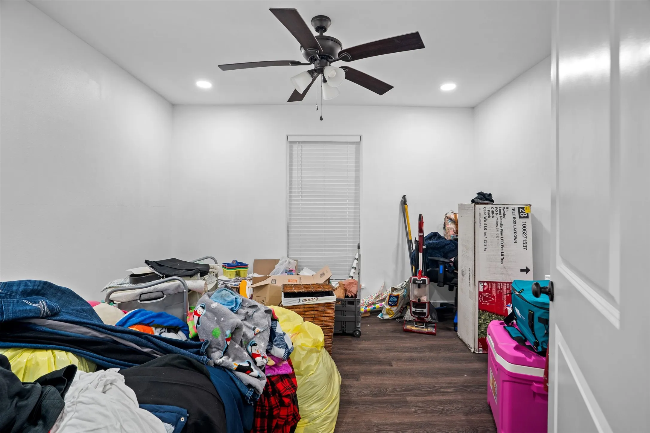 Single Family Residence For Sale in Dallas County , 1112 W Pleasant Run Road, De Soto, Texas 75115, 4 Bedroom, 4 Bathroom, Garage spaces, 2,495 Sqft, built in 1972, mls#21314573, Real Estate Agent in De Soto, Homes For Sale in Dallas county, Homes For Sale in De Soto, Realtor in De Soto Texas, Real Estate Brokerage Independent Realty Texas, Luminita Cordes Realtor
