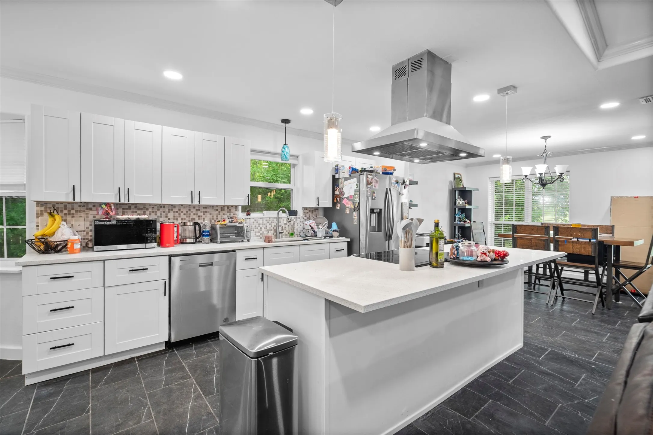 Single Family Residence For Sale in Dallas County , 1112 W Pleasant Run Road, De Soto, Texas 75115, 4 Bedroom, 4 Bathroom, Garage spaces, 2,495 Sqft, built in 1972, mls#21314573, Real Estate Agent in De Soto, Homes For Sale in Dallas county, Homes For Sale in De Soto, Realtor in De Soto Texas, Real Estate Brokerage Independent Realty Texas, Luminita Cordes Realtor