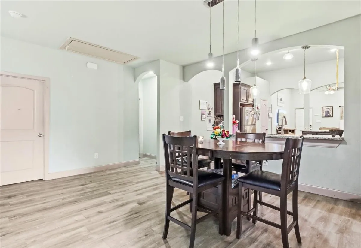 Single Family Residence For Sale in Johnson County , 206 N Wood Street, Cleburne, Texas 76033, 4 Bedroom, 2 Bathroom, Garage spaces, 1,620 Sqft, built in 1920, Price $248,000, mls#21314582, Real Estate Agent in Cleburne, Homes For Sale in Johnson county, Homes For Sale in Cleburne, Realtor in Cleburne Texas, Real Estate Brokerage Independent Realty Texas, Luminita Cordes Realtor