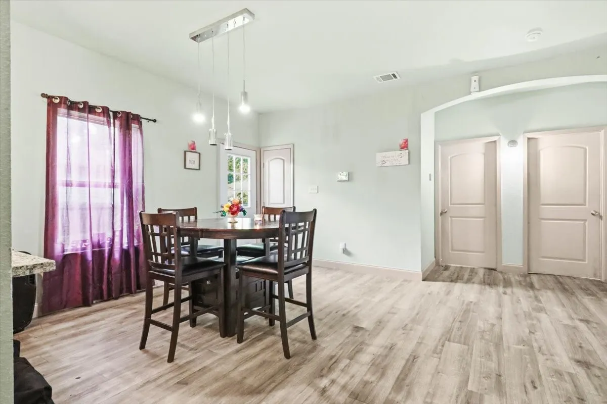 Single Family Residence For Sale in Johnson County , 206 N Wood Street, Cleburne, Texas 76033, 4 Bedroom, 2 Bathroom, Garage spaces, 1,620 Sqft, built in 1920, Price $248,000, mls#21314582, Real Estate Agent in Cleburne, Homes For Sale in Johnson county, Homes For Sale in Cleburne, Realtor in Cleburne Texas, Real Estate Brokerage Independent Realty Texas, Luminita Cordes Realtor