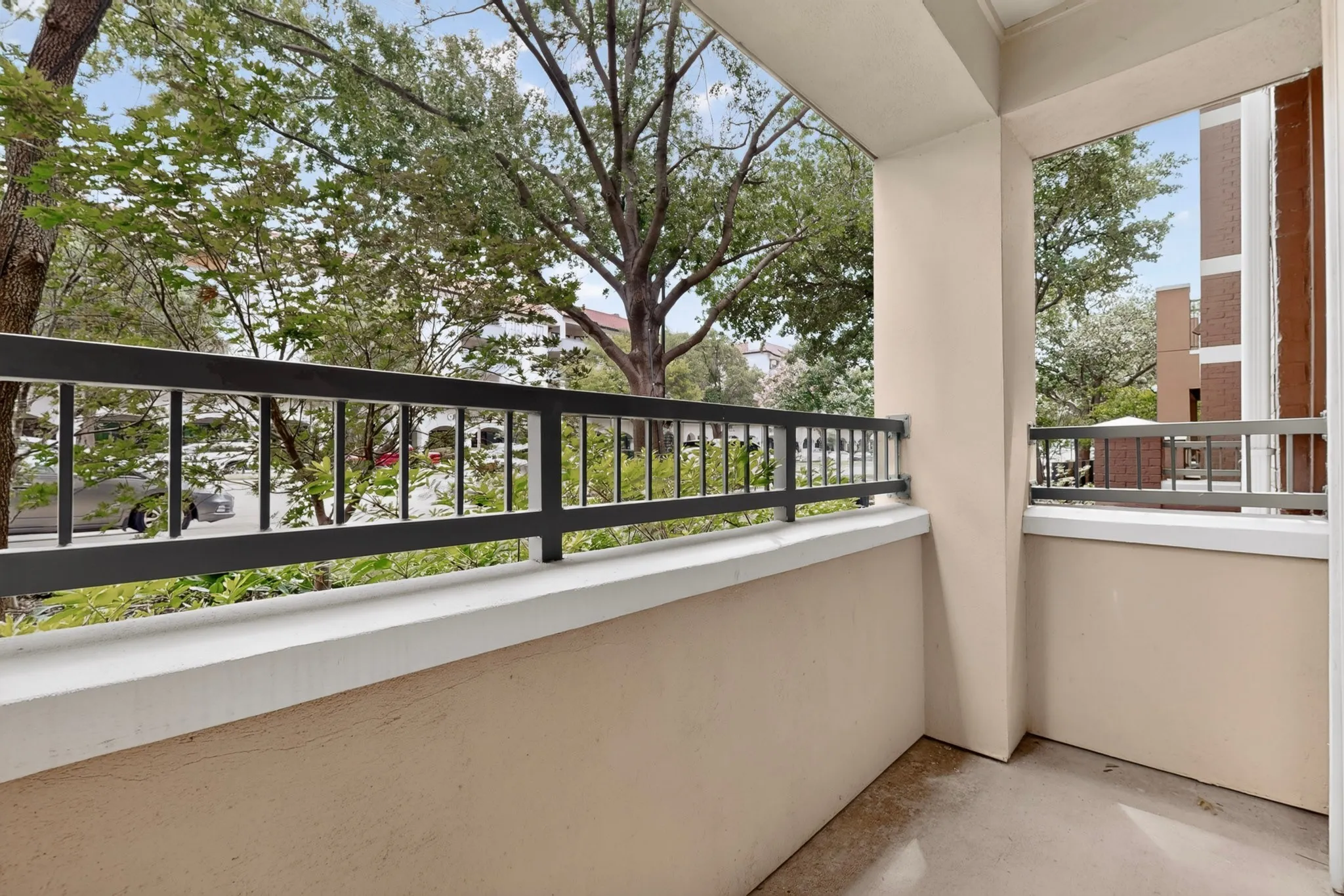 Condominium For Rent in Dallas County , 330 Las Colinas Boulevard E 170, Irving, Texas 75039, 1 Bedroom, 1 Bathroom, 1 Garage spaces, 813 Sqft, built in 2001, mls#21314576, Real Estate Agent in Irving, Homes For Rent in Dallas county, Homes For Rent in Irving, Realtor in Irving Texas, Real Estate Brokerage Independent Realty Texas, Luminita Cordes Realtor