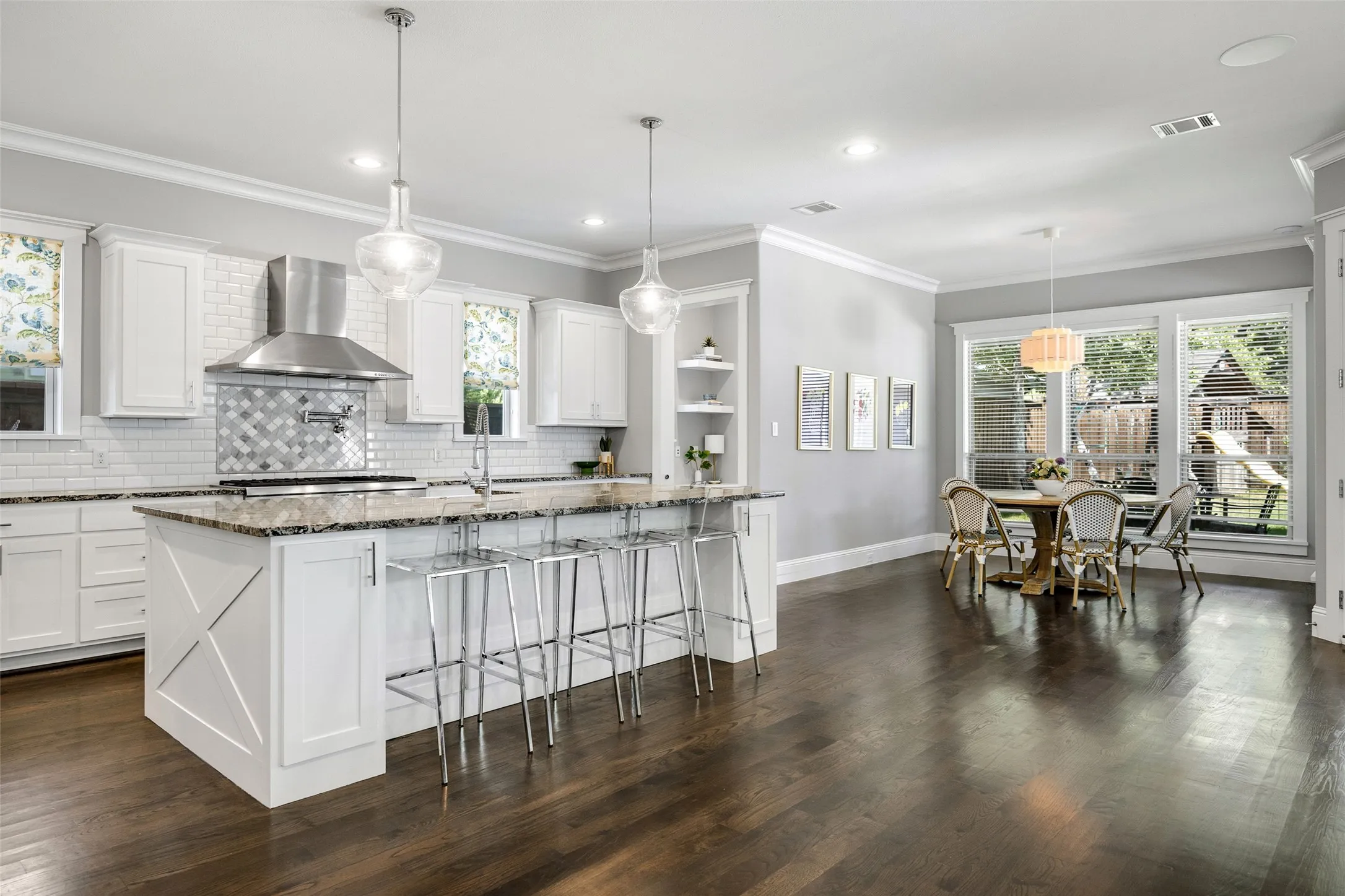 Single Family Residence For Sale in Dallas County , 5347 Miller Avenue, Dallas, Texas 75206, 4 Bedroom, 6 Bathroom, 2 Garage spaces, 4,655 Sqft, built in 2016, mls#21314546, Real Estate Agent in Dallas, Homes For Sale in Dallas county, Homes For Sale in Dallas, Realtor in Dallas Texas, Real Estate Brokerage Independent Realty Texas, Luminita Cordes Realtor