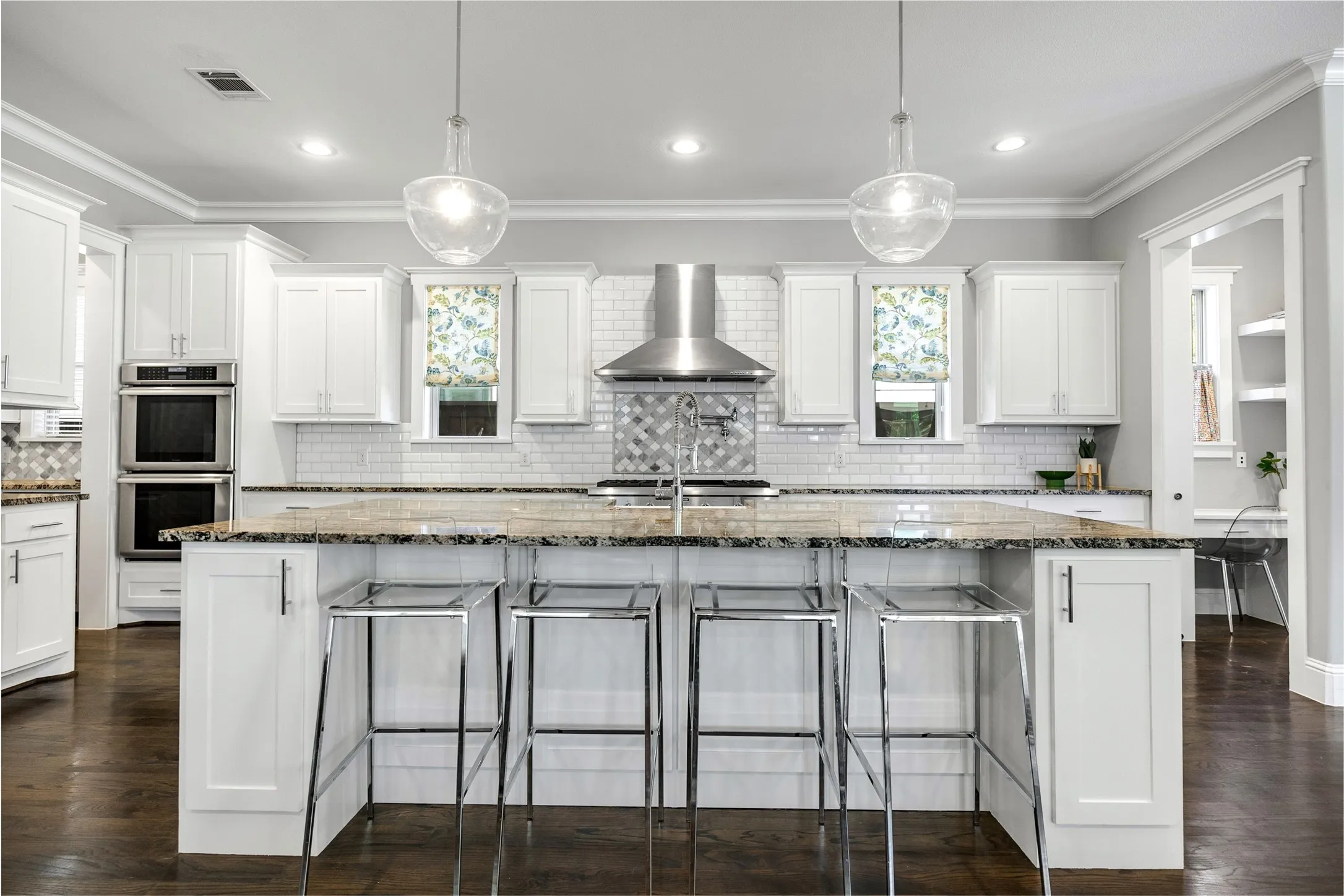 Single Family Residence For Sale in Dallas County , 5347 Miller Avenue, Dallas, Texas 75206, 4 Bedroom, 6 Bathroom, 2 Garage spaces, 4,655 Sqft, built in 2016, mls#21314546, Real Estate Agent in Dallas, Homes For Sale in Dallas county, Homes For Sale in Dallas, Realtor in Dallas Texas, Real Estate Brokerage Independent Realty Texas, Luminita Cordes Realtor