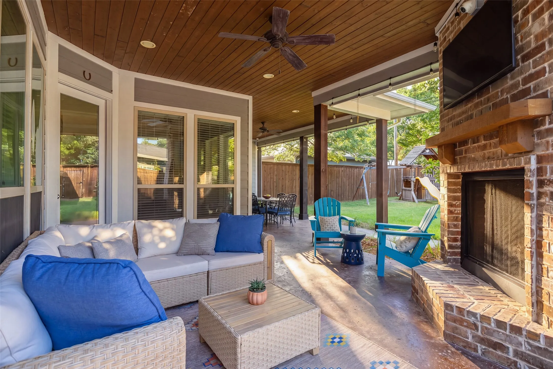 Single Family Residence For Sale in Dallas County , 5347 Miller Avenue, Dallas, Texas 75206, 4 Bedroom, 6 Bathroom, 2 Garage spaces, 4,655 Sqft, built in 2016, mls#21314546, Real Estate Agent in Dallas, Homes For Sale in Dallas county, Homes For Sale in Dallas, Realtor in Dallas Texas, Real Estate Brokerage Independent Realty Texas, Luminita Cordes Realtor