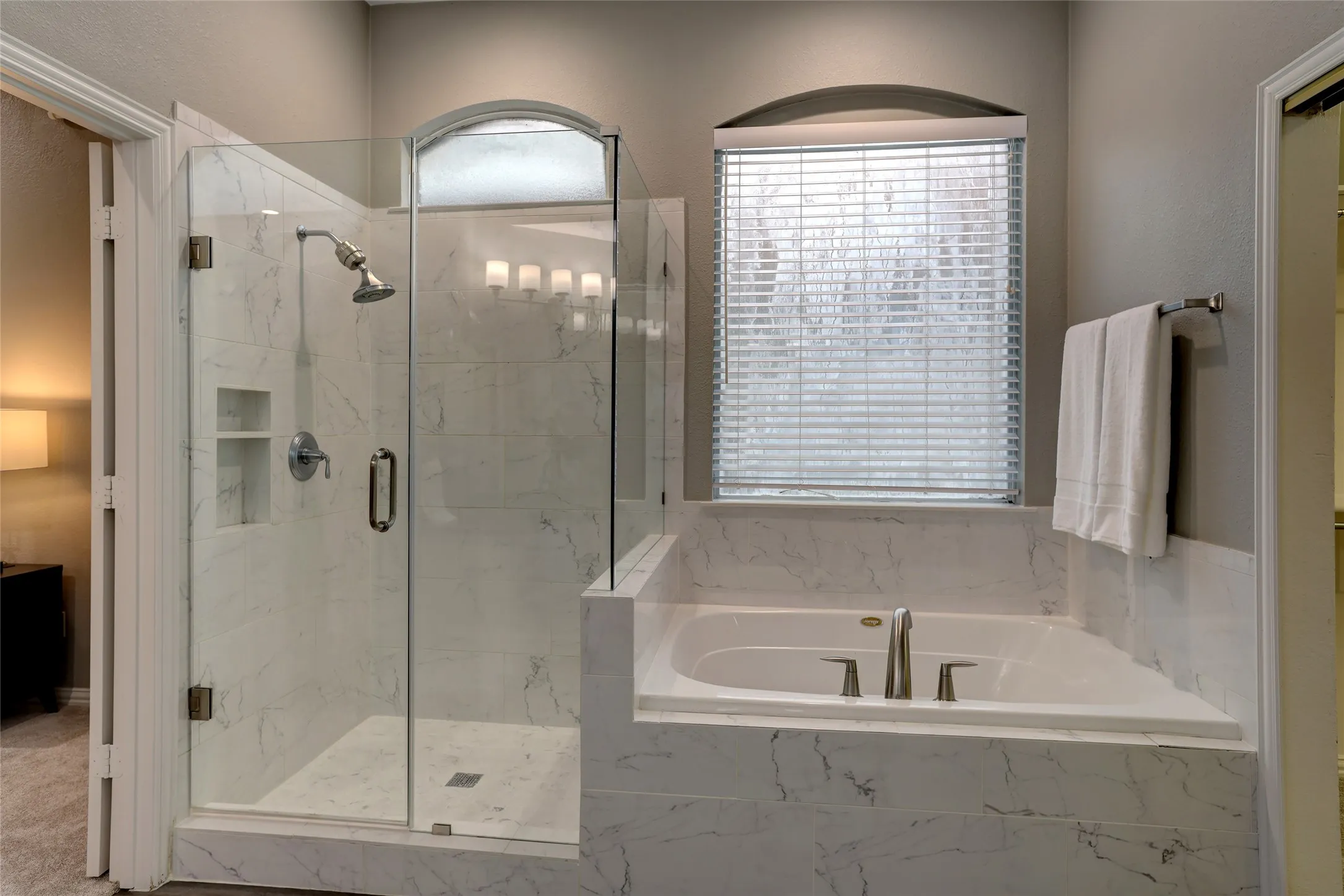 Single Family Residence For Rent in Collin County , 6009 Charleston Drive, Frisco, Texas 75035, 5 Bedroom, 4 Bathroom, 2 Garage spaces, 4,030 Sqft, built in 1993, mls#21314588, Real Estate Agent in Frisco, Homes For Rent in Collin county, Homes For Rent in Frisco, Realtor in Frisco Texas, Real Estate Brokerage Independent Realty Texas, Luminita Cordes Realtor