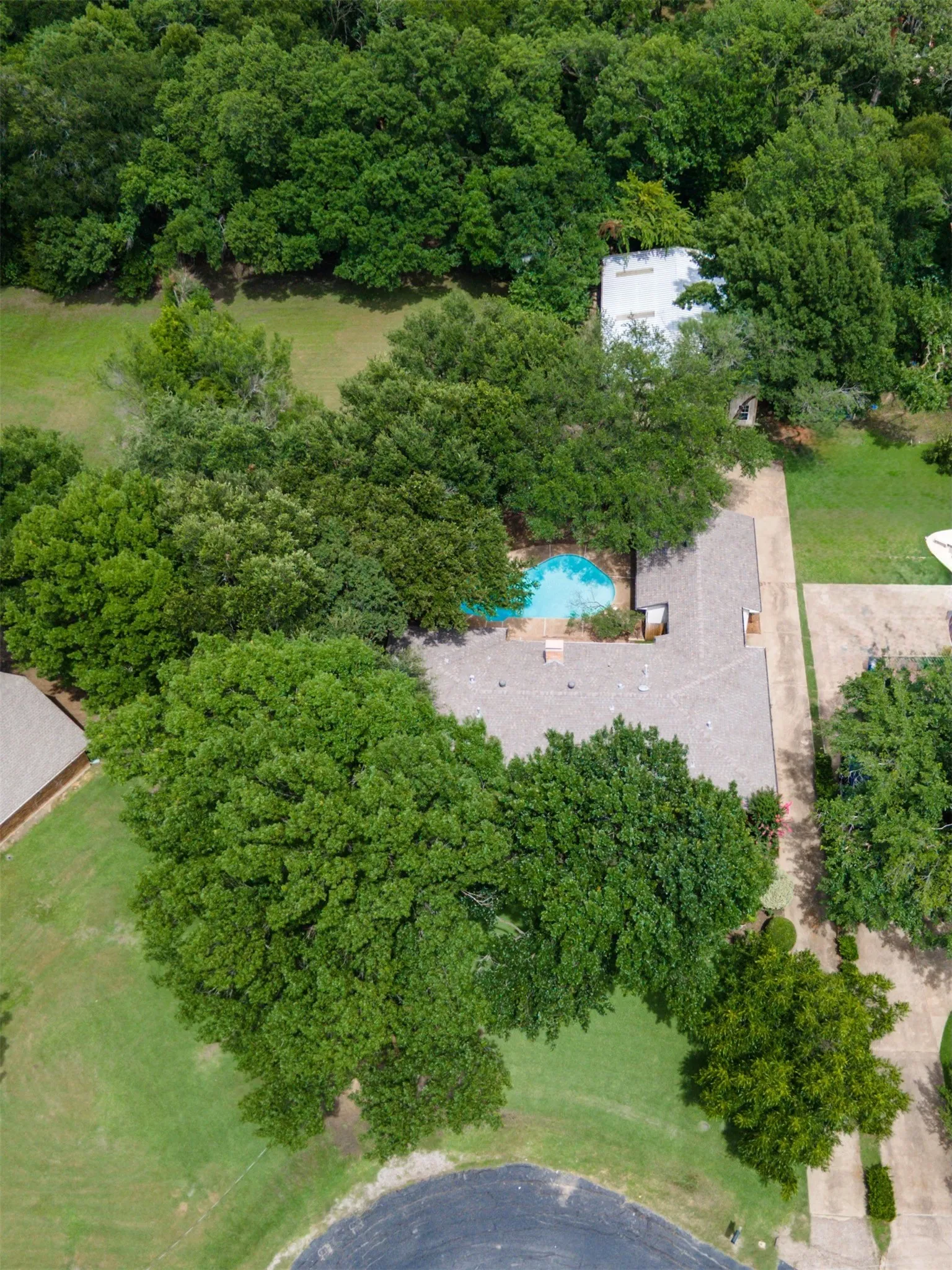 Single Family Residence For Sale in Dallas County , 5802 Pecan Grove Drive, Sachse, Texas 75048, 4 Bedroom, 3 Bathroom, 2 Garage spaces, 2,725 Sqft, built in 1978, mls#21313404, Real Estate Agent in Sachse, Homes For Sale in Dallas county, Homes For Sale in Sachse, Realtor in Sachse Texas, Real Estate Brokerage Independent Realty Texas, Luminita Cordes Realtor