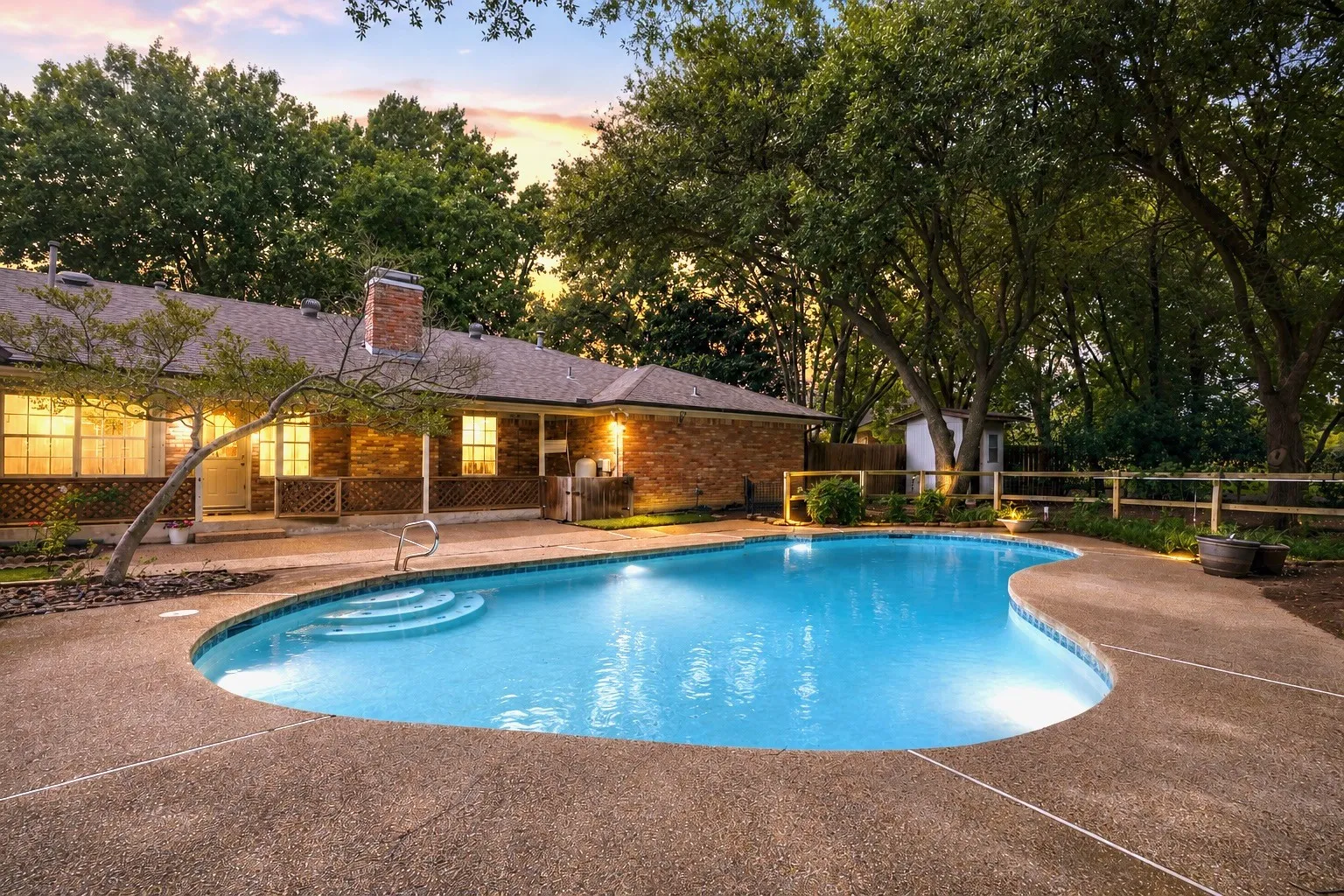Single Family Residence For Sale in Dallas County , 5802 Pecan Grove Drive, Sachse, Texas 75048, 4 Bedroom, 3 Bathroom, 2 Garage spaces, 2,725 Sqft, built in 1978, mls#21313404, Real Estate Agent in Sachse, Homes For Sale in Dallas county, Homes For Sale in Sachse, Realtor in Sachse Texas, Real Estate Brokerage Independent Realty Texas, Luminita Cordes Realtor
