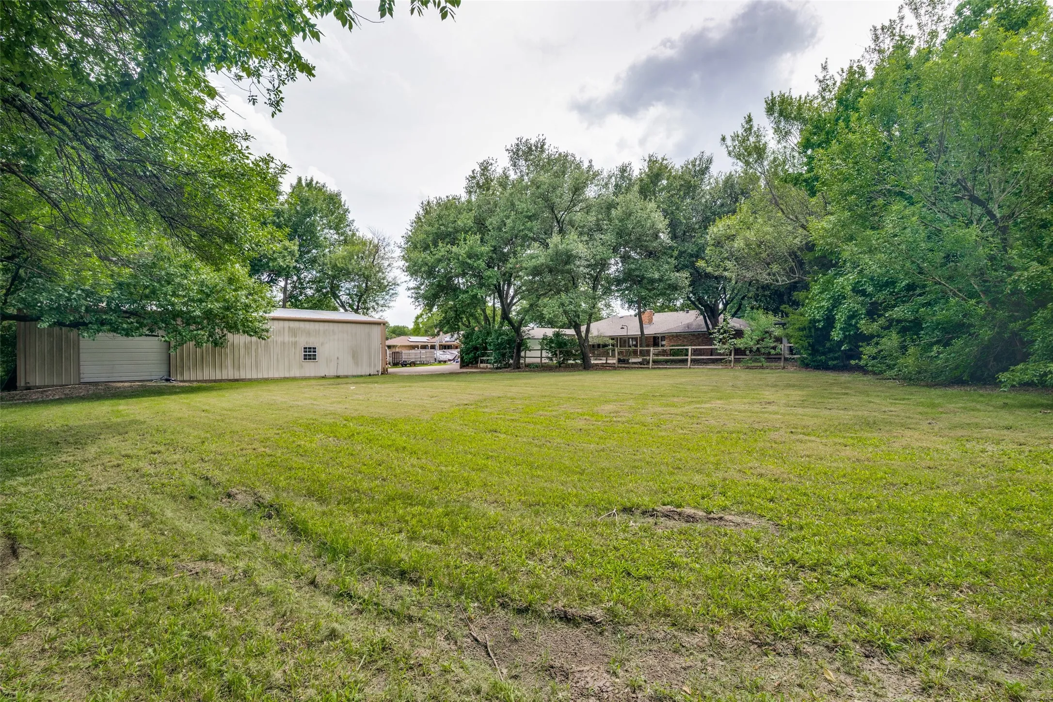 Single Family Residence For Sale in Dallas County , 5802 Pecan Grove Drive, Sachse, Texas 75048, 4 Bedroom, 3 Bathroom, 2 Garage spaces, 2,725 Sqft, built in 1978, mls#21313404, Real Estate Agent in Sachse, Homes For Sale in Dallas county, Homes For Sale in Sachse, Realtor in Sachse Texas, Real Estate Brokerage Independent Realty Texas, Luminita Cordes Realtor