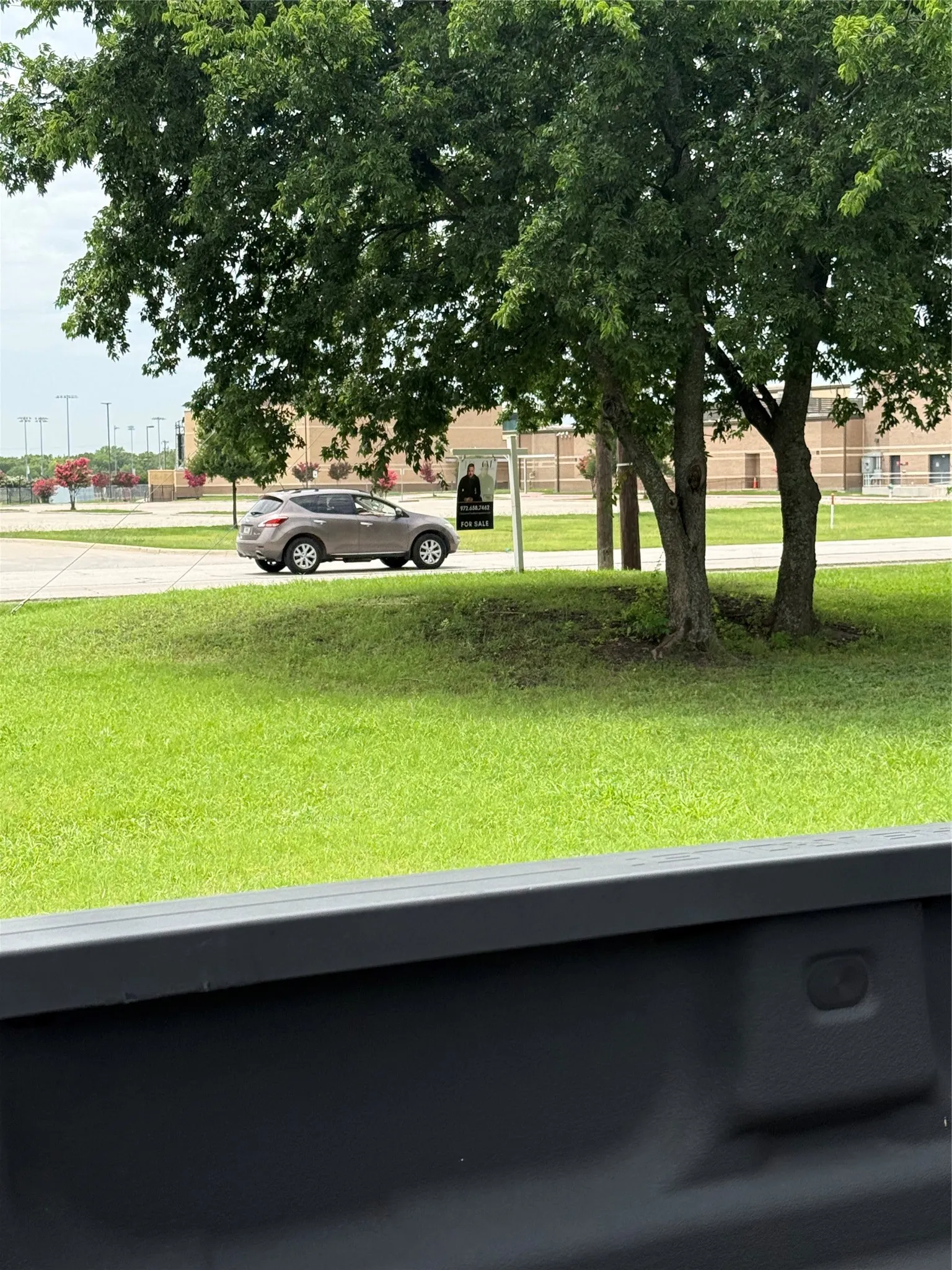 Single Family Residence For Sale in Collin County , 1206 N Powell Parkway, Anna, Texas 75409, 2 Bedrooms, 4 Bathrooms, 2 Garage spaces, 1,281 Sqft, built in 1966, Price $215,000, mls#21314566, Real Estate Agent in Anna, Homes For Sale in Collin county, Homes For Sale in Anna, Realtor in Anna Texas, Real Estate Brokerage Independent Realty Texas, Luminita Cordes Realtor