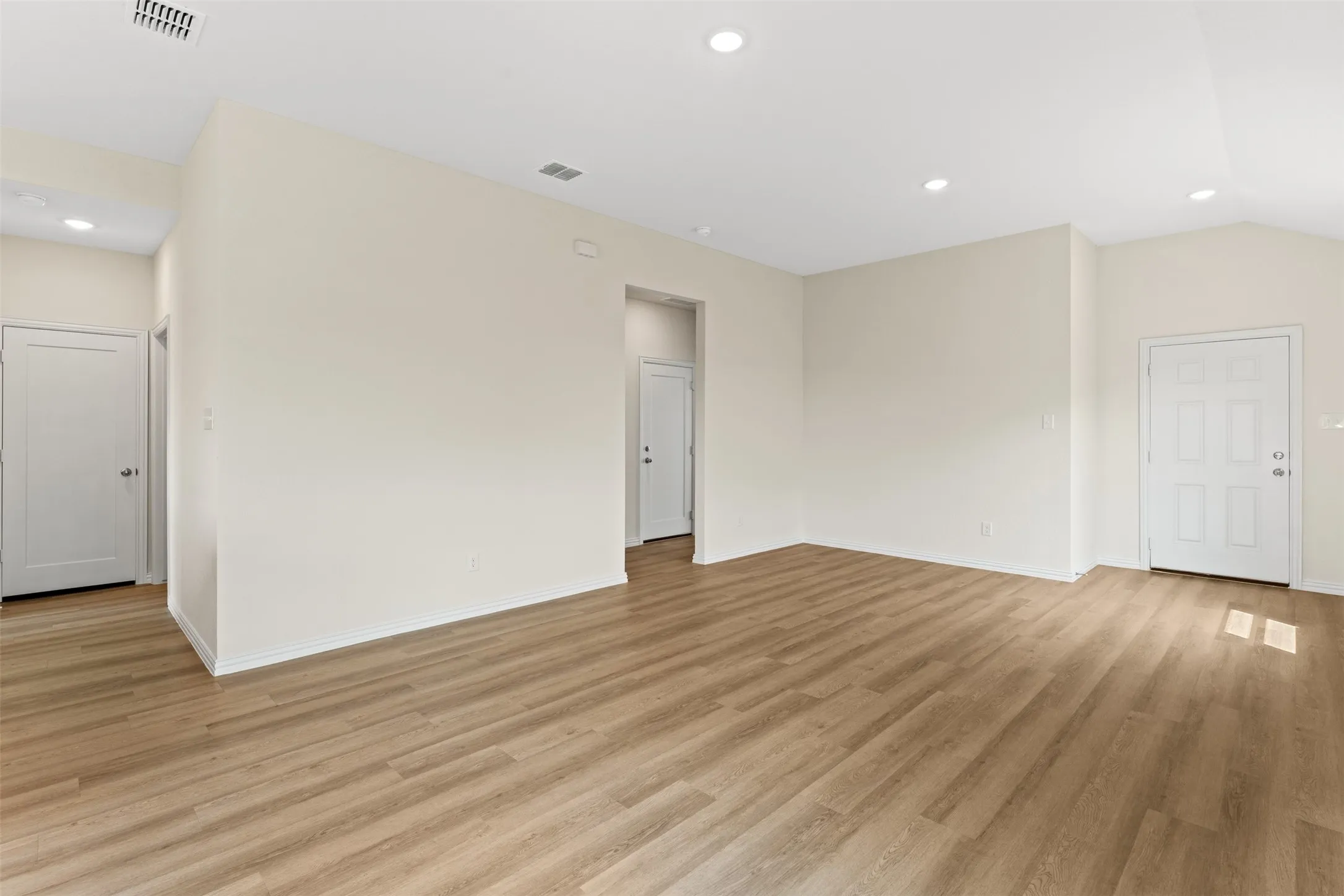 Single Family Residence For Sale in Mc Lennan County , 11108 Undae Court, Waco, Texas 76655, 3 Bedroom, 2 Bathroom, 2 Garage spaces, 1,414 Sqft, built in 2026, mls#21314602, Real Estate Agent in Waco, Homes For Sale in Mc Lennan county, Homes For Sale in Waco, Realtor in Waco Texas, Real Estate Brokerage Independent Realty Texas, Luminita Cordes Realtor