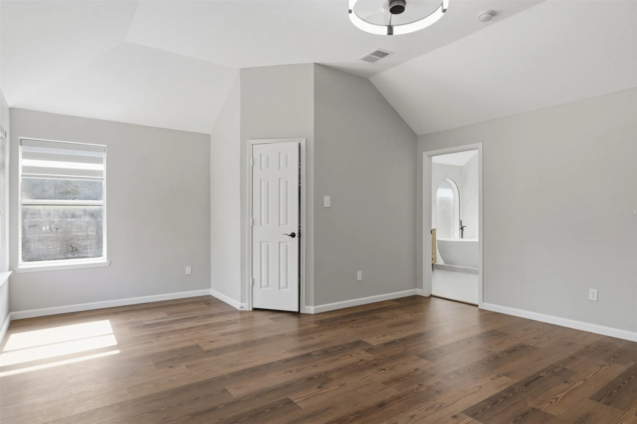 Single Family Residence For Sale in Denton County , 3601 Sandhurst Drive, Flower Mound, Texas 75022, 5 Bedroom, 4 Bathroom, 2 Garage spaces, 3,673 Sqft, built in 1995, mls#21313607, Real Estate Agent in Flower Mound, Homes For Sale in Denton county, Homes For Sale in Flower Mound, Realtor in Flower Mound Texas, Real Estate Brokerage Independent Realty Texas, Luminita Cordes Realtor