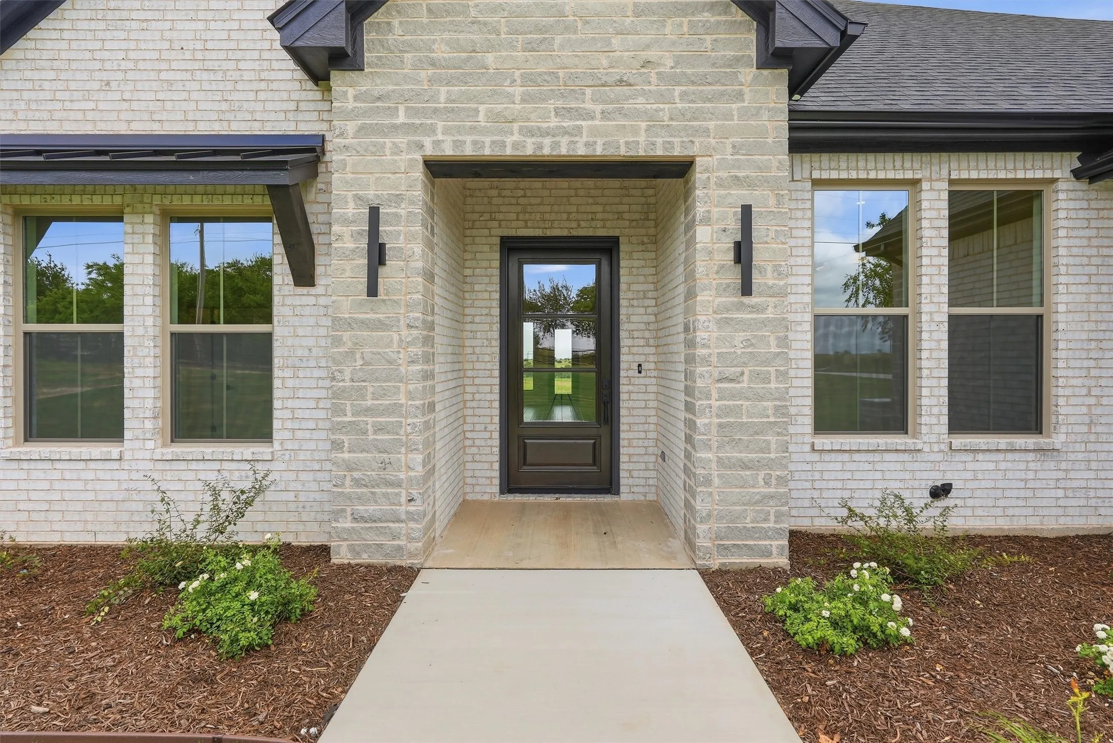 Single Family Residence For Sale in Johnson County , 6132 County Road 1229, Godley, Texas 76044, 4 Bedroom, 3 Bathroom, 3 Garage spaces, 2,596 Sqft, built in 2026, mls#21314041, Real Estate Agent in Godley, Homes For Sale in Johnson county, Homes For Sale in Godley, Realtor in Godley Texas, Real Estate Brokerage Independent Realty Texas, Luminita Cordes Realtor