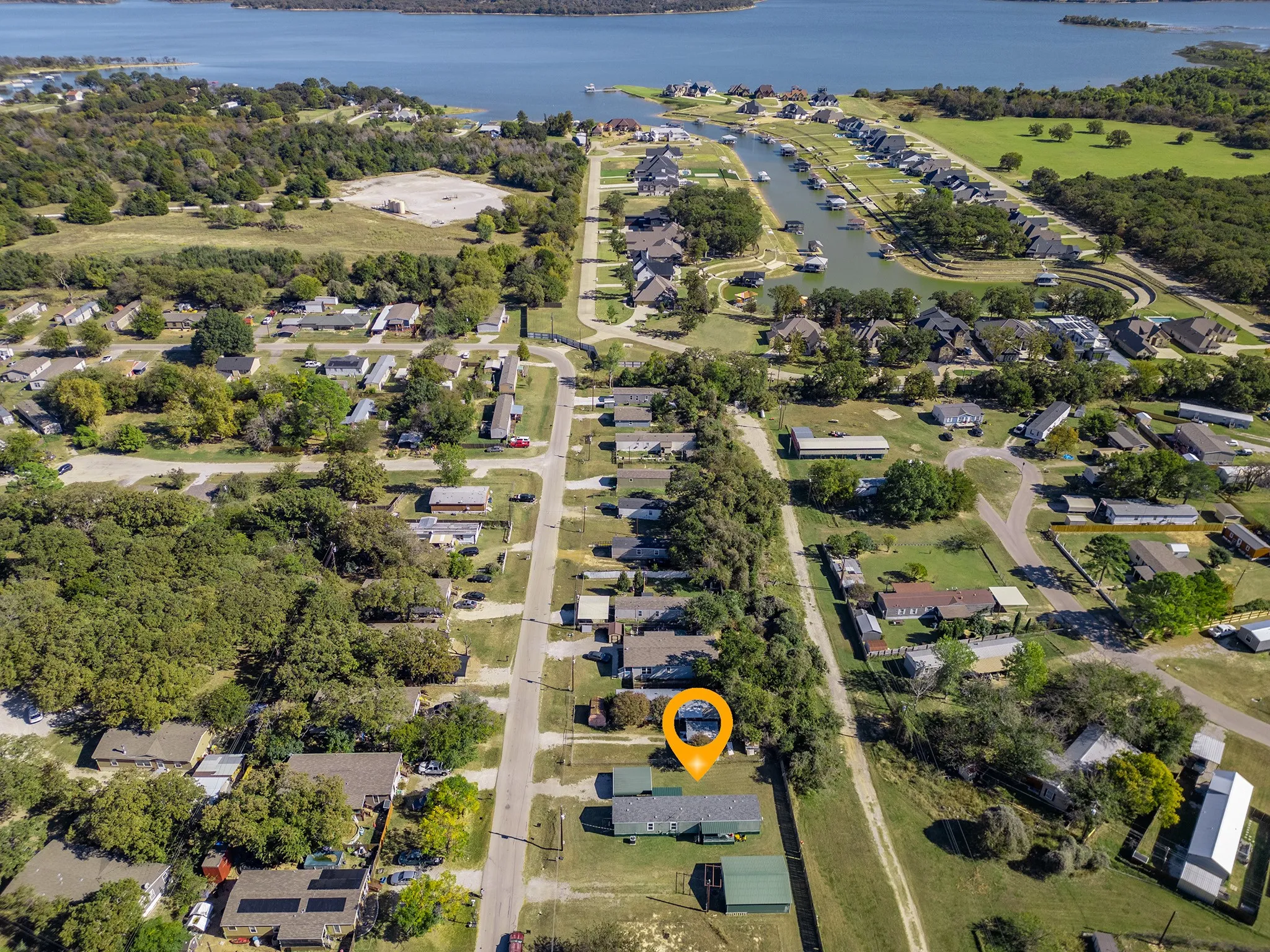 Mobile Home For Sale in Tarrant County , 1534 Gale Drive, Pelican Bay, Texas 76020, 3 Bedroom, 2 Bathroom, Garage spaces, 1,216 Sqft, built in 2011, mls#21314616, Real Estate Agent in Pelican Bay, Homes For Sale in Tarrant county, Homes For Sale in Pelican Bay, Realtor in Pelican Bay Texas, Real Estate Brokerage Independent Realty Texas, Luminita Cordes Realtor