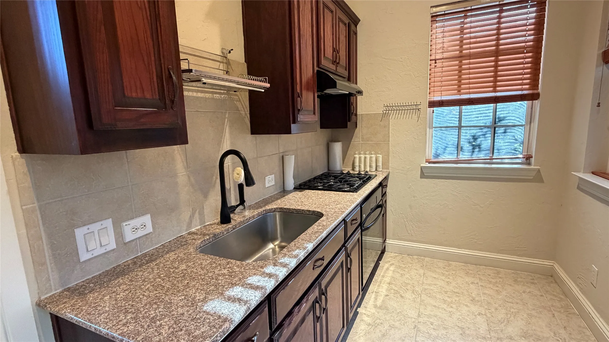 Single Family Residence For Rent in Tarrant County , 6728 S Fork Drive, North Richland Hills, Texas 76182, 6 Bedrooms, 5 Bathrooms, 3 Garage spaces, 4,593 Sqft, built in 2012, Price $4,700, mls#21314611, Real Estate Agent in North Richland Hills, Homes For Rent in Tarrant county, Homes For Rent in North Richland Hills, Realtor in North Richland Hills Texas, Real Estate Brokerage Independent Realty Texas, Luminita Cordes Realtor
