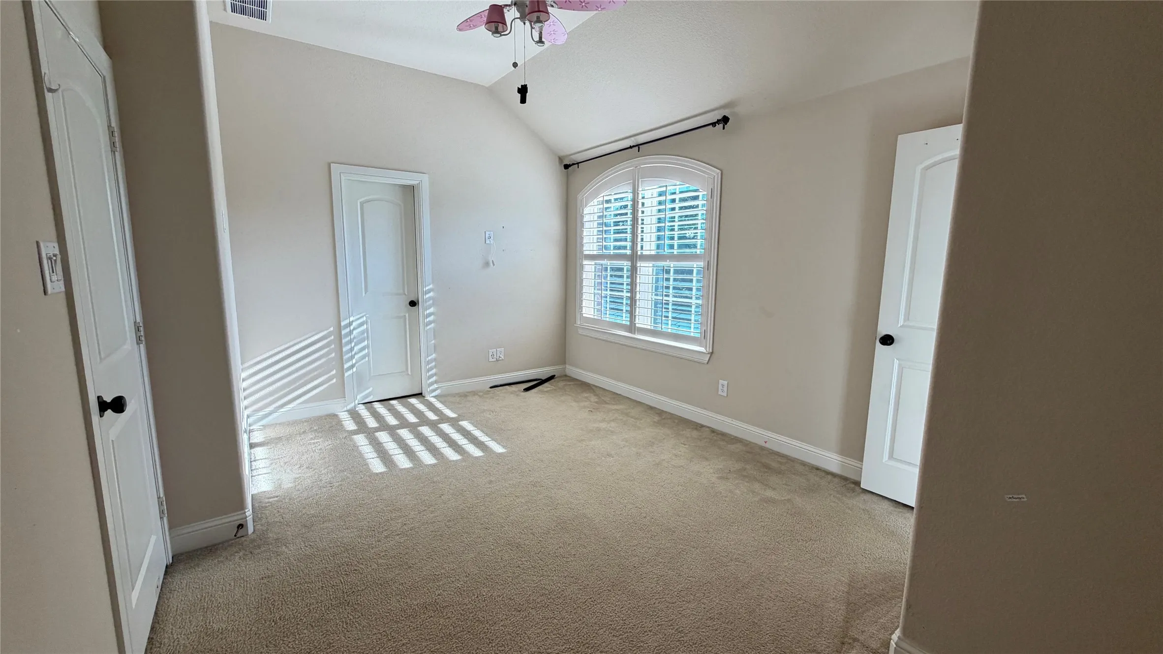 Single Family Residence For Rent in Tarrant County , 6728 S Fork Drive, North Richland Hills, Texas 76182, 6 Bedrooms, 5 Bathrooms, 3 Garage spaces, 4,593 Sqft, built in 2012, Price $4,700, mls#21314611, Real Estate Agent in North Richland Hills, Homes For Rent in Tarrant county, Homes For Rent in North Richland Hills, Realtor in North Richland Hills Texas, Real Estate Brokerage Independent Realty Texas, Luminita Cordes Realtor