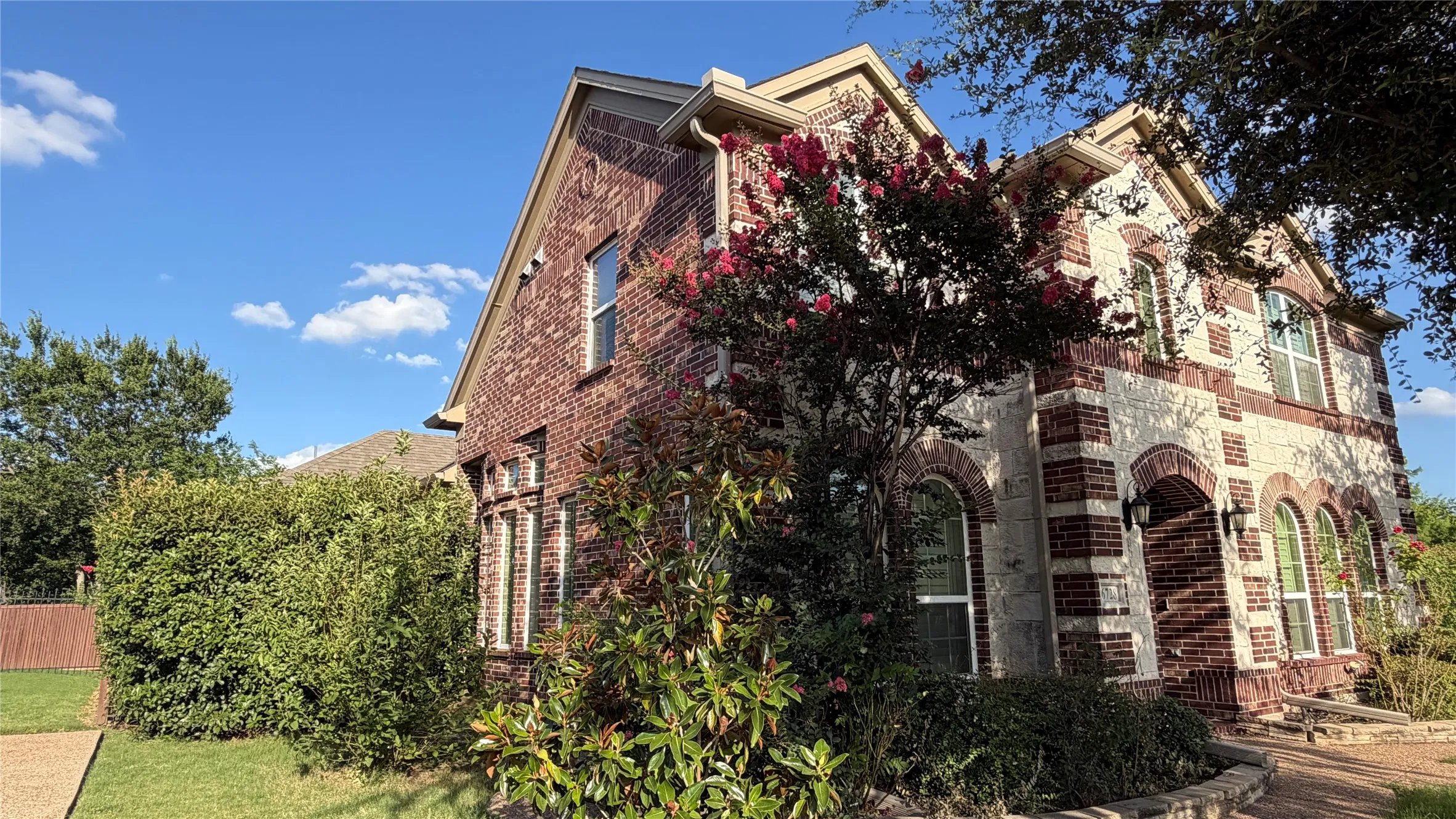 Single Family Residence For Rent in Tarrant County , 6728 S Fork Drive, North Richland Hills, Texas 76182, 6 Bedrooms, 5 Bathrooms, 3 Garage spaces, 4,593 Sqft, built in 2012, Price $4,700, mls#21314611, Real Estate Agent in North Richland Hills, Homes For Rent in Tarrant county, Homes For Rent in North Richland Hills, Realtor in North Richland Hills Texas, Real Estate Brokerage Independent Realty Texas, Luminita Cordes Realtor