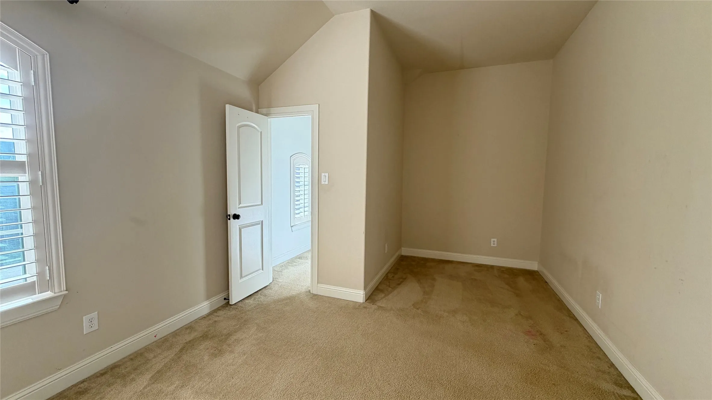 Single Family Residence For Rent in Tarrant County , 6728 S Fork Drive, North Richland Hills, Texas 76182, 6 Bedrooms, 5 Bathrooms, 3 Garage spaces, 4,593 Sqft, built in 2012, Price $4,700, mls#21314611, Real Estate Agent in North Richland Hills, Homes For Rent in Tarrant county, Homes For Rent in North Richland Hills, Realtor in North Richland Hills Texas, Real Estate Brokerage Independent Realty Texas, Luminita Cordes Realtor