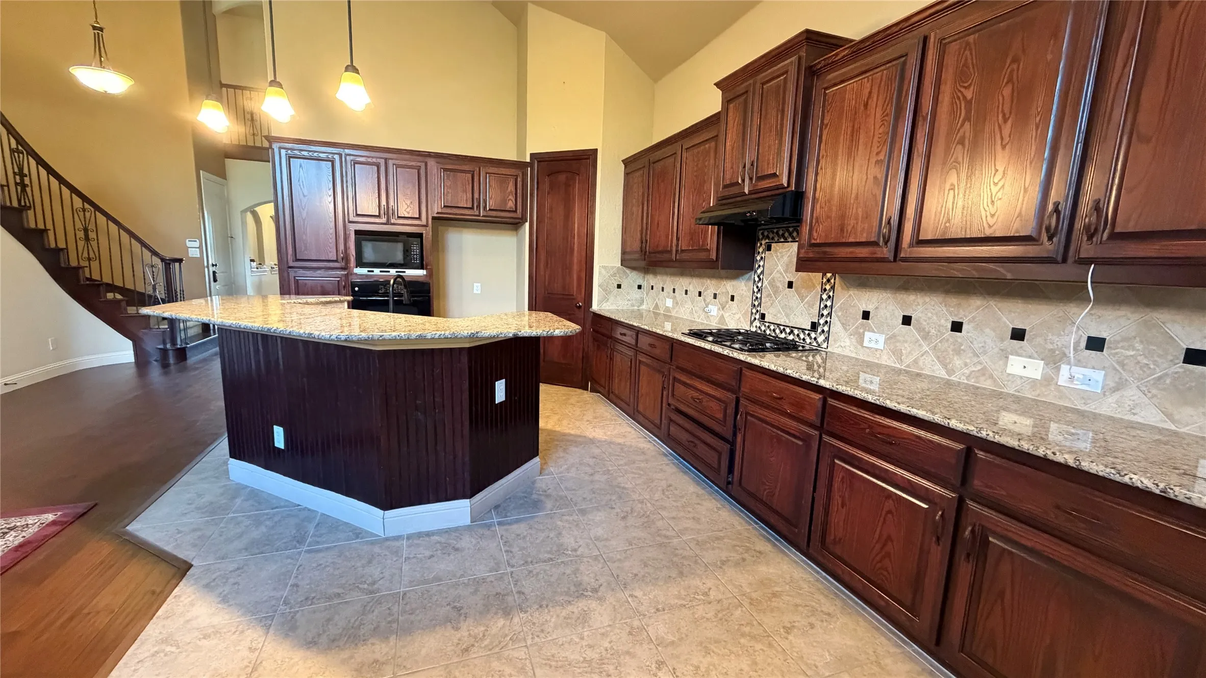 Single Family Residence For Rent in Tarrant County , 6728 S Fork Drive, North Richland Hills, Texas 76182, 6 Bedrooms, 5 Bathrooms, 3 Garage spaces, 4,593 Sqft, built in 2012, Price $4,700, mls#21314611, Real Estate Agent in North Richland Hills, Homes For Rent in Tarrant county, Homes For Rent in North Richland Hills, Realtor in North Richland Hills Texas, Real Estate Brokerage Independent Realty Texas, Luminita Cordes Realtor