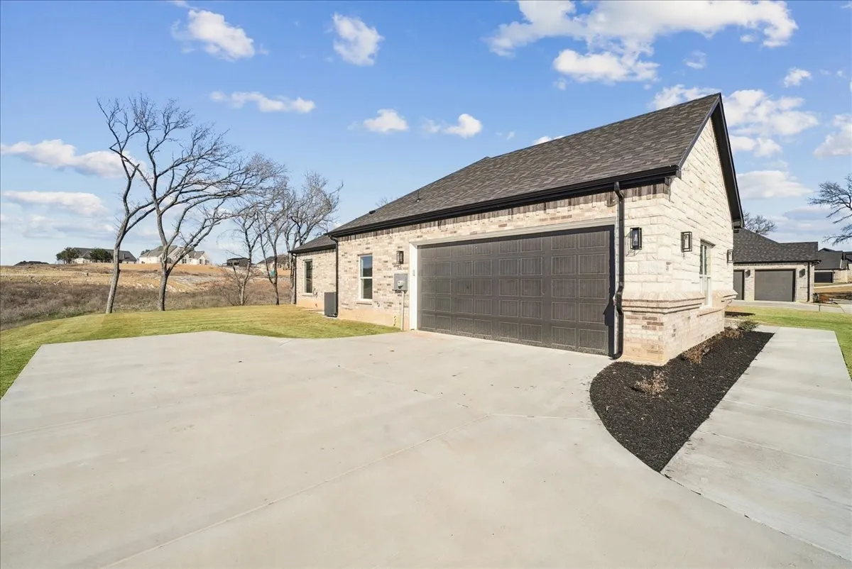 Single Family Residence For Sale in Parker County , 340 Slimp Bluff, Azle, Texas 76020, 4 Bedroom, 3 Bathroom, 2 Garage spaces, 2,368 Sqft, built in 2026, mls#21314131, Real Estate Agent in Azle, Homes For Sale in Parker county, Homes For Sale in Azle, Realtor in Azle Texas, Real Estate Brokerage Independent Realty Texas, Luminita Cordes Realtor