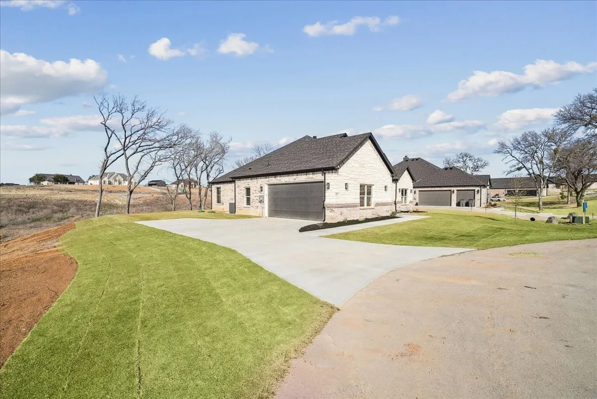 Single Family Residence For Sale in Parker County , 340 Slimp Bluff, Azle, Texas 76020, 4 Bedroom, 3 Bathroom, 2 Garage spaces, 2,368 Sqft, built in 2026, mls#21314131, Real Estate Agent in Azle, Homes For Sale in Parker county, Homes For Sale in Azle, Realtor in Azle Texas, Real Estate Brokerage Independent Realty Texas, Luminita Cordes Realtor