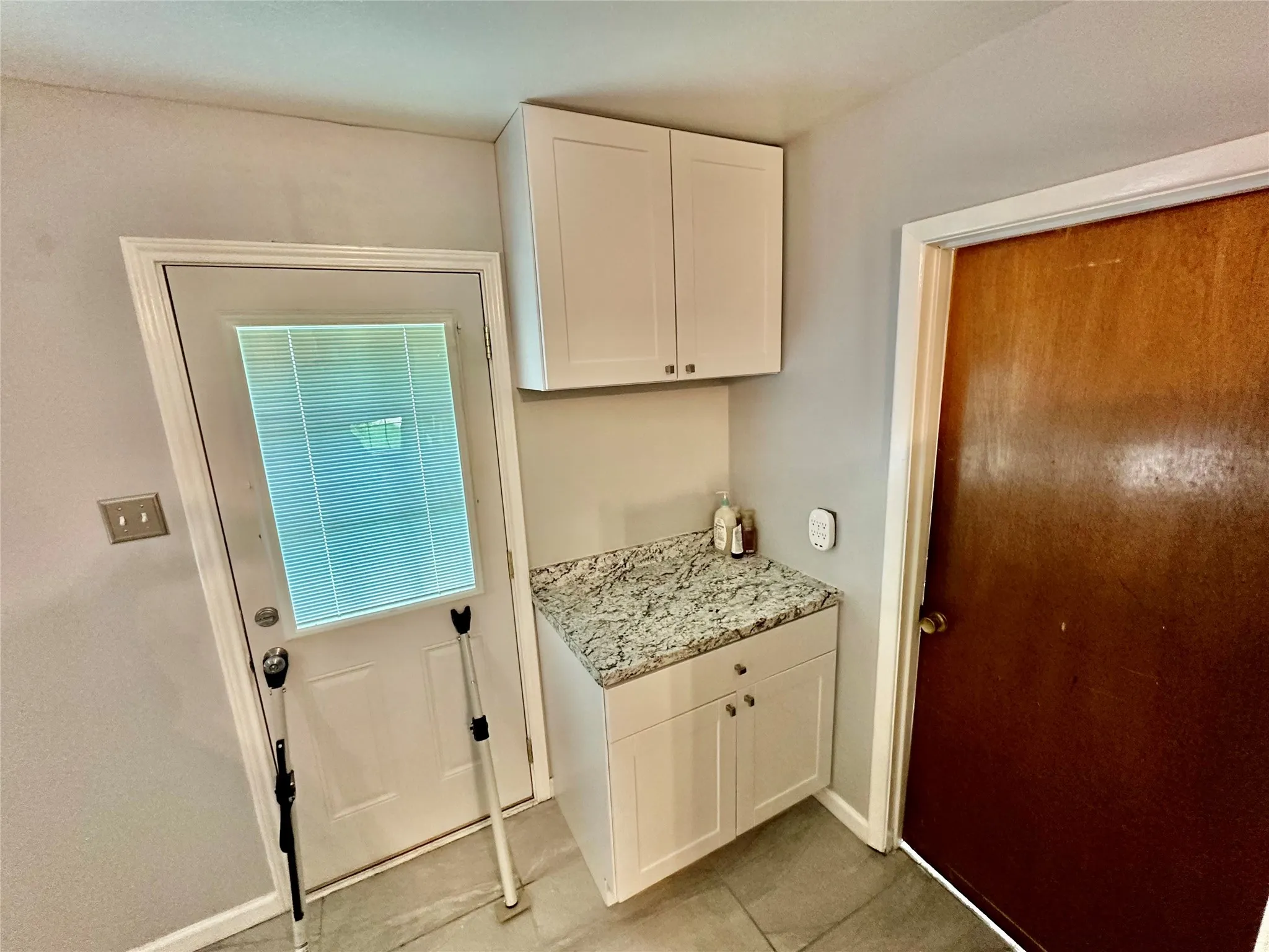 Single Family Residence For Sale in Dallas County , 1110 Barclay Drive, Mesquite, Texas 75149, 3 Bedroom, 2 Bathroom, 1 Garage spaces, 1,250 Sqft, built in 1965, mls#21311837, Real Estate Agent in Mesquite, Homes For Sale in Dallas county, Homes For Sale in Mesquite, Realtor in Mesquite Texas, Real Estate Brokerage Independent Realty Texas, Luminita Cordes Realtor