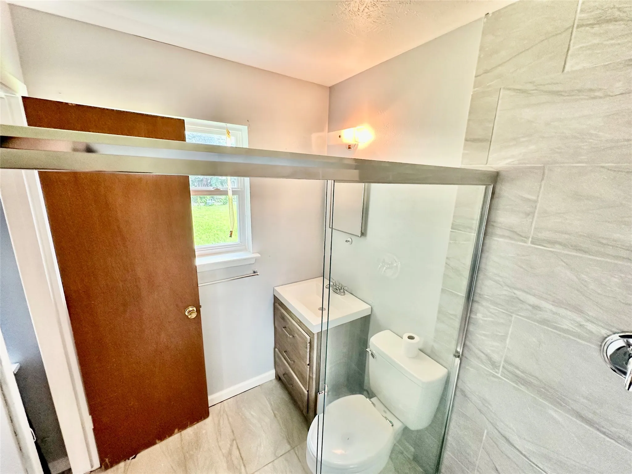 Single Family Residence For Sale in Dallas County , 1110 Barclay Drive, Mesquite, Texas 75149, 3 Bedroom, 2 Bathroom, 1 Garage spaces, 1,250 Sqft, built in 1965, mls#21311837, Real Estate Agent in Mesquite, Homes For Sale in Dallas county, Homes For Sale in Mesquite, Realtor in Mesquite Texas, Real Estate Brokerage Independent Realty Texas, Luminita Cordes Realtor