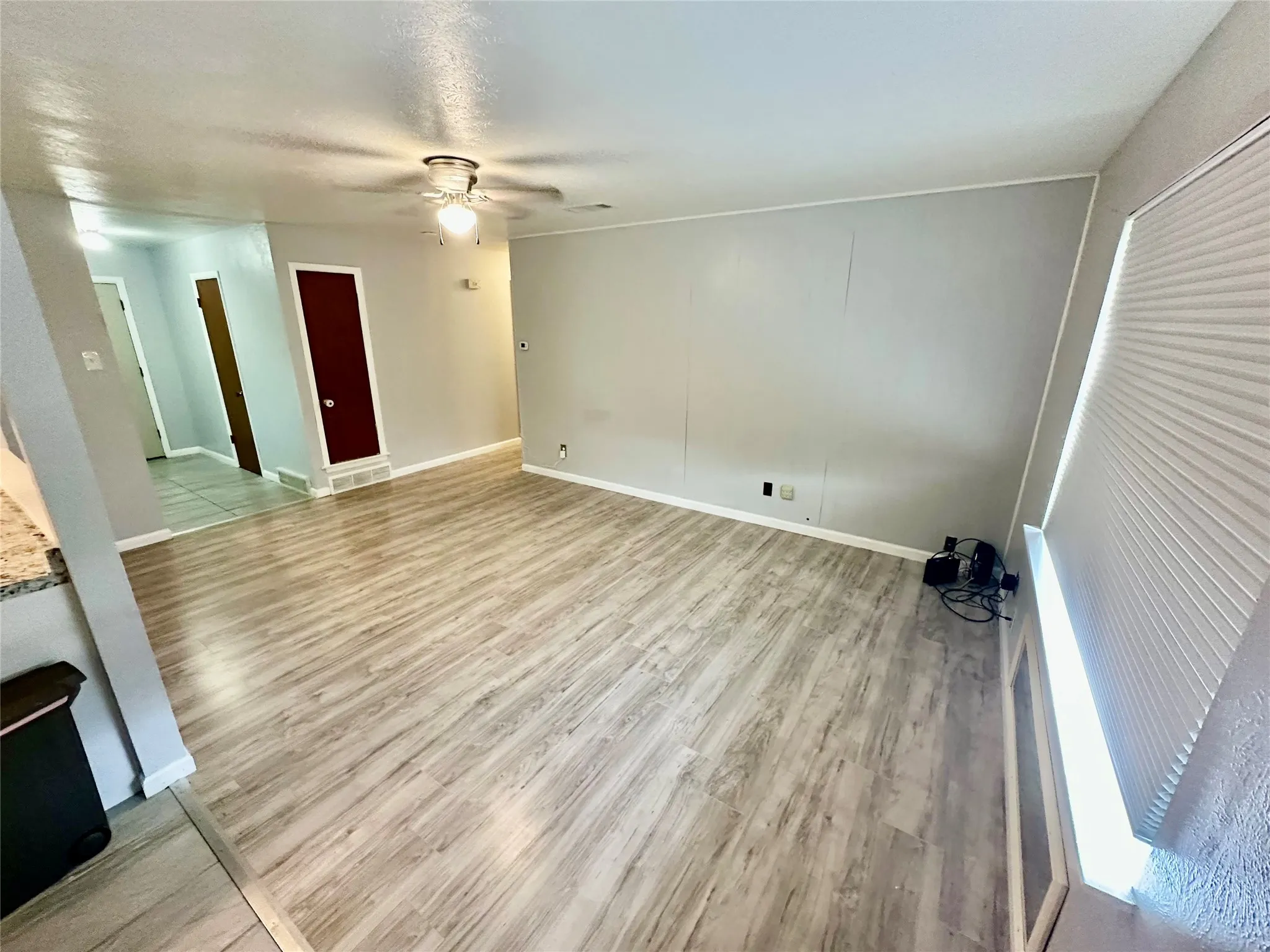 Single Family Residence For Sale in Dallas County , 1110 Barclay Drive, Mesquite, Texas 75149, 3 Bedroom, 2 Bathroom, 1 Garage spaces, 1,250 Sqft, built in 1965, mls#21311837, Real Estate Agent in Mesquite, Homes For Sale in Dallas county, Homes For Sale in Mesquite, Realtor in Mesquite Texas, Real Estate Brokerage Independent Realty Texas, Luminita Cordes Realtor