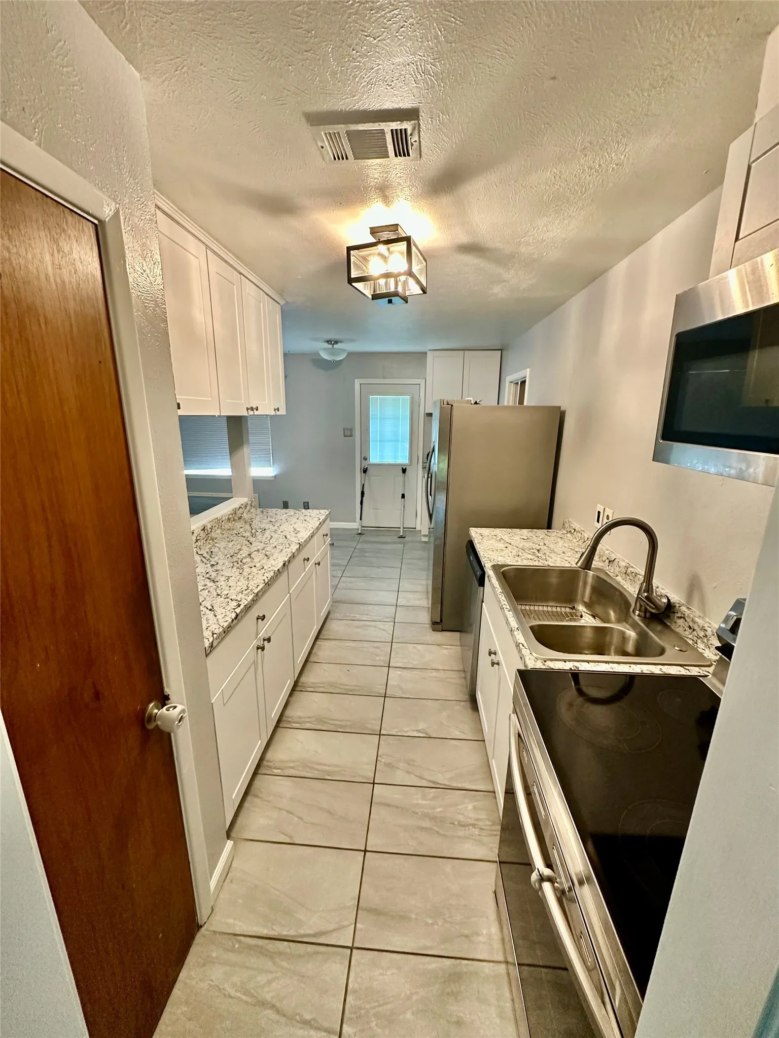 Single Family Residence For Sale in Dallas County , 1110 Barclay Drive, Mesquite, Texas 75149, 3 Bedroom, 2 Bathroom, 1 Garage spaces, 1,250 Sqft, built in 1965, mls#21311837, Real Estate Agent in Mesquite, Homes For Sale in Dallas county, Homes For Sale in Mesquite, Realtor in Mesquite Texas, Real Estate Brokerage Independent Realty Texas, Luminita Cordes Realtor