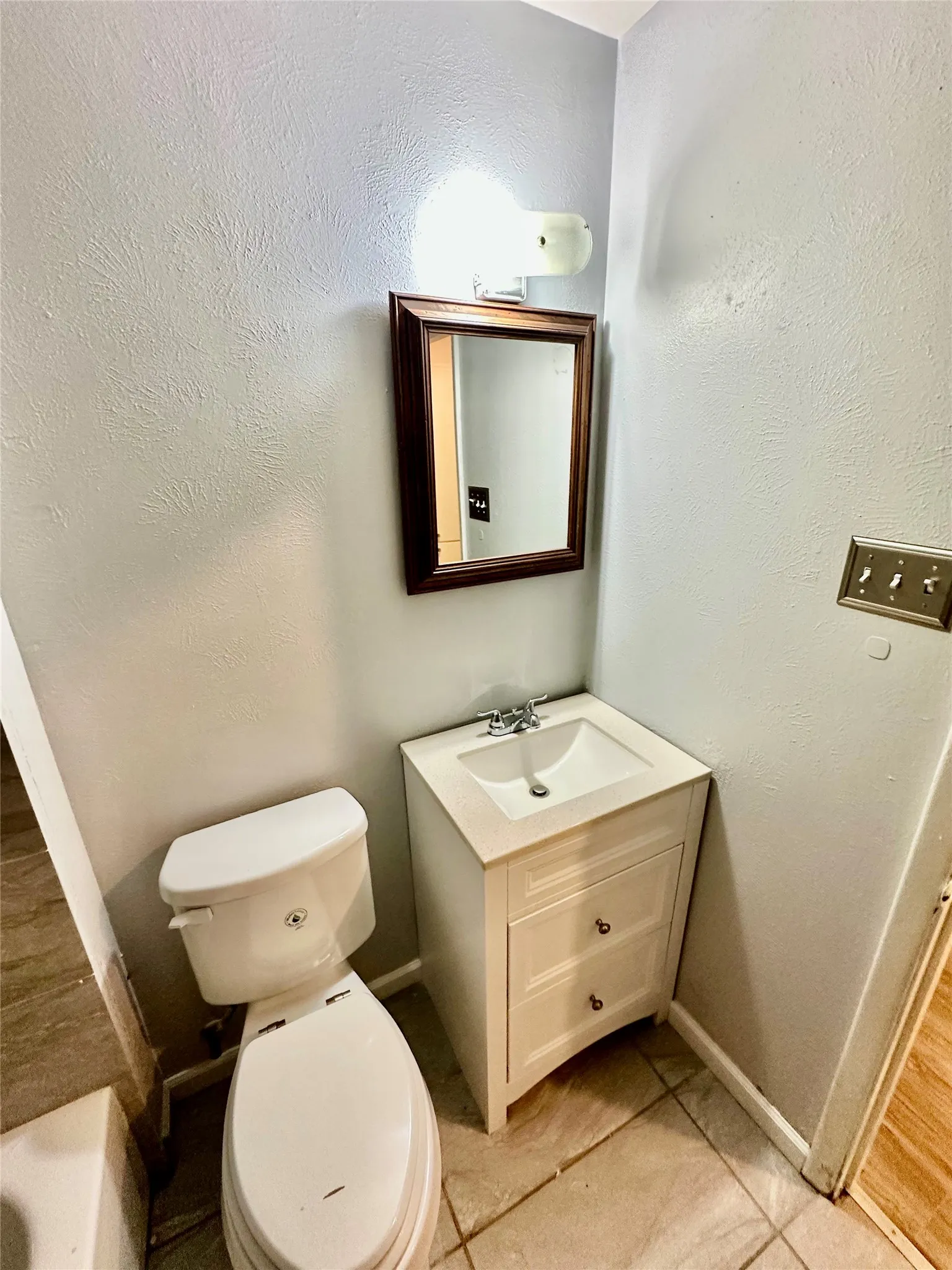 Single Family Residence For Sale in Dallas County , 1110 Barclay Drive, Mesquite, Texas 75149, 3 Bedroom, 2 Bathroom, 1 Garage spaces, 1,250 Sqft, built in 1965, mls#21311837, Real Estate Agent in Mesquite, Homes For Sale in Dallas county, Homes For Sale in Mesquite, Realtor in Mesquite Texas, Real Estate Brokerage Independent Realty Texas, Luminita Cordes Realtor