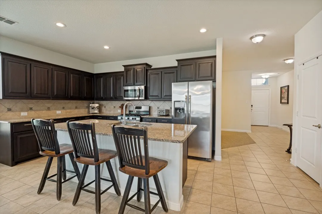 Single Family Residence For Sale in Ellis County , 2619 Sunburst Drive, Glenn Heights, Texas 75154, 3 Bedroom, 2 Bathroom, 2 Garage spaces, 2,145 Sqft, built in 2019, mls#21314357, Real Estate Agent in Glenn Heights, Homes For Sale in Ellis county, Homes For Sale in Glenn Heights, Realtor in Glenn Heights Texas, Real Estate Brokerage Independent Realty Texas, Luminita Cordes Realtor