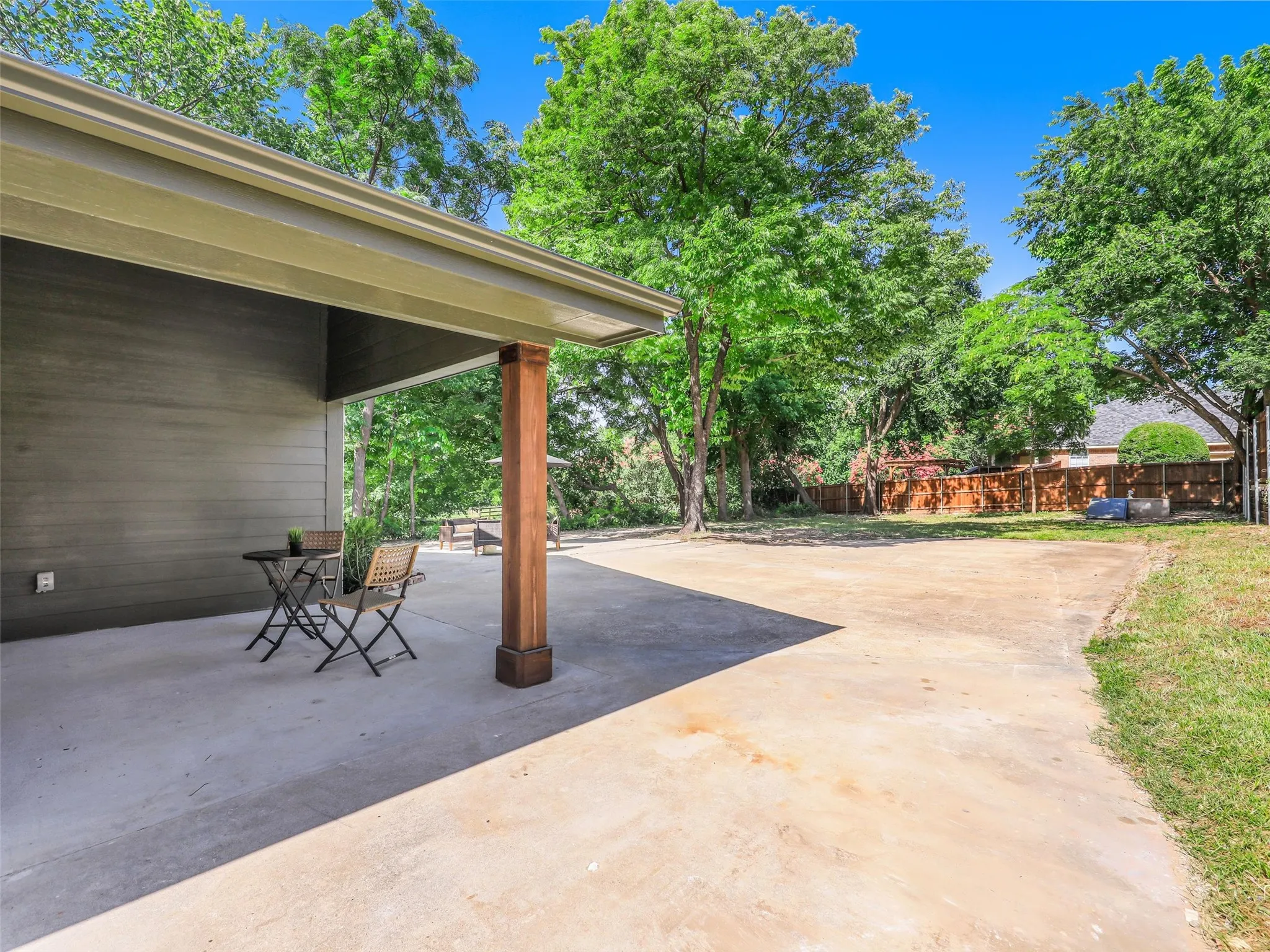 Single Family Residence For Sale in Collin County , 9800 N County, Frisco, Texas 75033, 3 Bedroom, 3 Bathroom, Garage spaces, 1,784 Sqft, built in 1976, mls#21313815, Real Estate Agent in Frisco, Homes For Sale in Collin county, Homes For Sale in Frisco, Realtor in Frisco Texas, Real Estate Brokerage Independent Realty Texas, Luminita Cordes Realtor