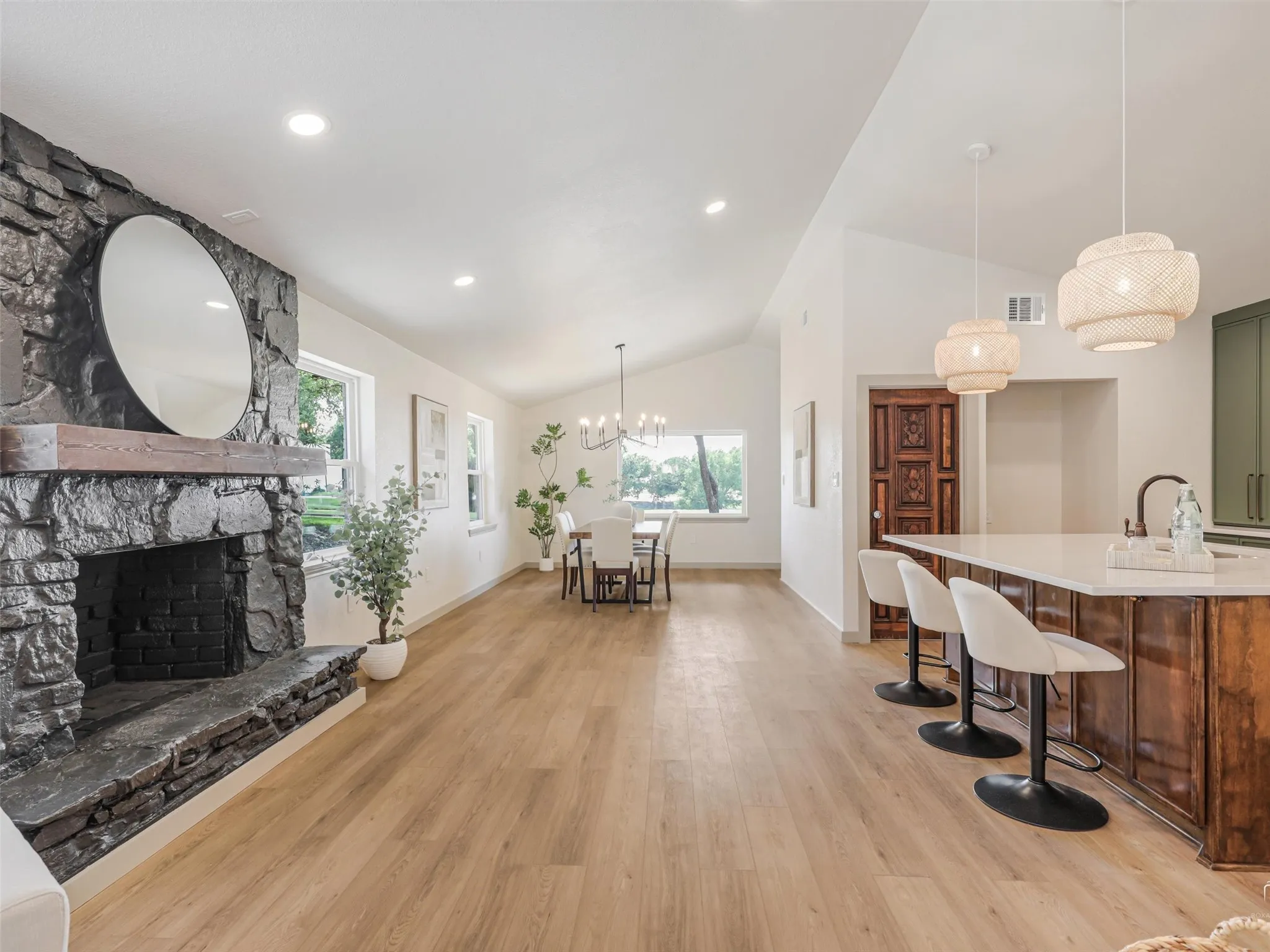 Single Family Residence For Sale in Collin County , 9800 N County, Frisco, Texas 75033, 3 Bedroom, 3 Bathroom, Garage spaces, 1,784 Sqft, built in 1976, mls#21313815, Real Estate Agent in Frisco, Homes For Sale in Collin county, Homes For Sale in Frisco, Realtor in Frisco Texas, Real Estate Brokerage Independent Realty Texas, Luminita Cordes Realtor