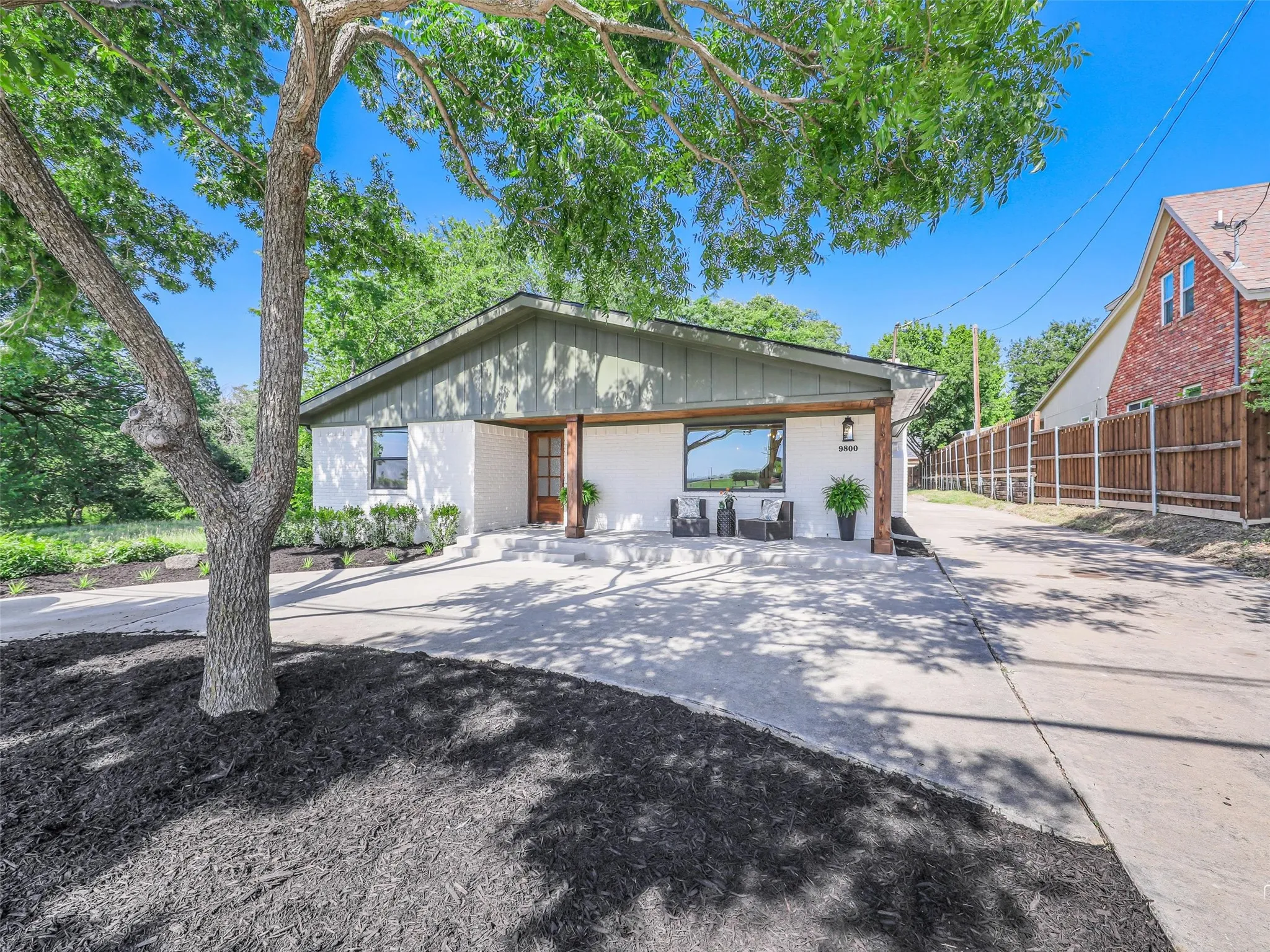 Single Family Residence For Sale in Collin County , 9800 N County, Frisco, Texas 75033, 3 Bedroom, 3 Bathroom, Garage spaces, 1,784 Sqft, built in 1976, mls#21313815, Real Estate Agent in Frisco, Homes For Sale in Collin county, Homes For Sale in Frisco, Realtor in Frisco Texas, Real Estate Brokerage Independent Realty Texas, Luminita Cordes Realtor