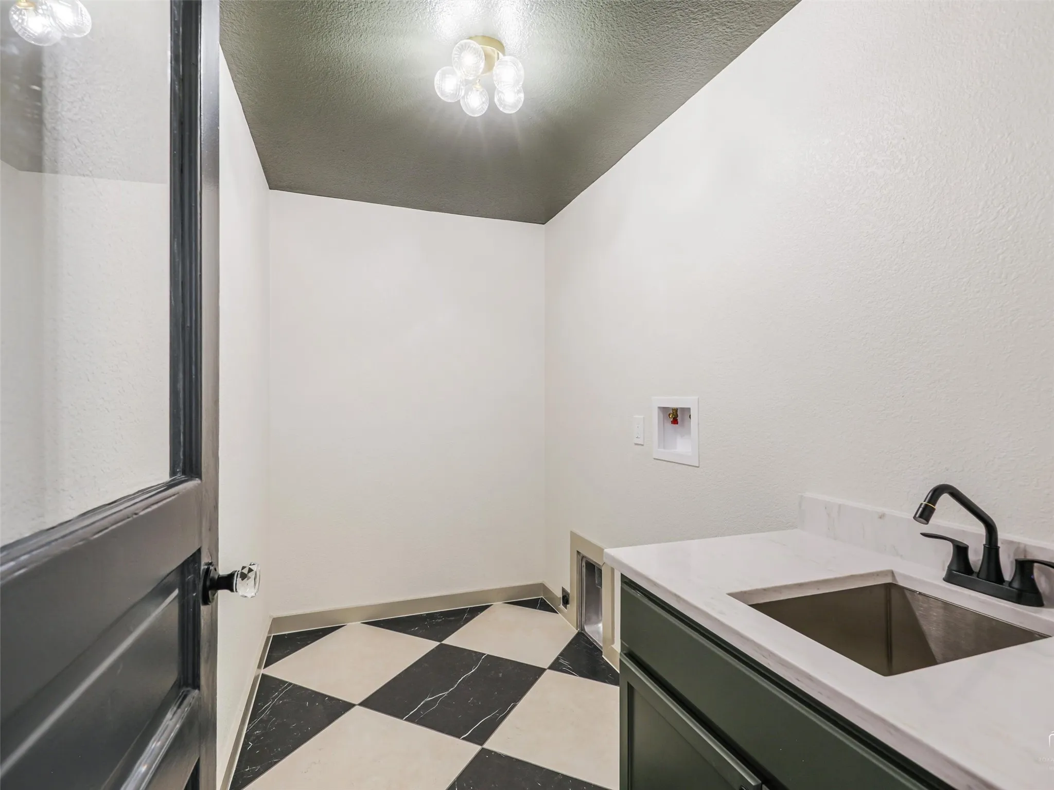 Single Family Residence For Sale in Collin County , 9800 N County, Frisco, Texas 75033, 3 Bedroom, 3 Bathroom, Garage spaces, 1,784 Sqft, built in 1976, mls#21313815, Real Estate Agent in Frisco, Homes For Sale in Collin county, Homes For Sale in Frisco, Realtor in Frisco Texas, Real Estate Brokerage Independent Realty Texas, Luminita Cordes Realtor