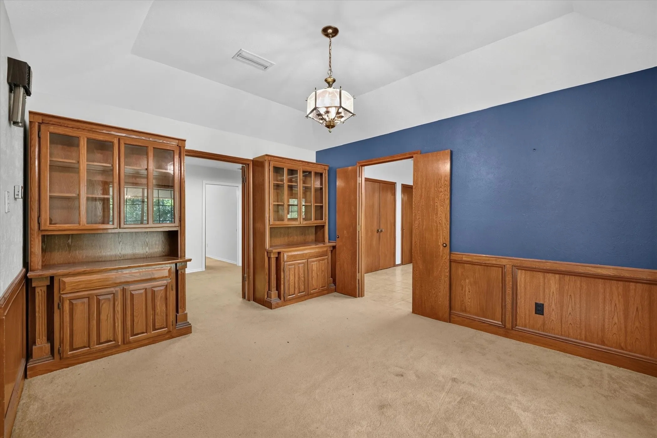 Single Family Residence For Sale in Collin County , 101 Primrose, New Hope, Texas 75071, 3 Bedroom, 2 Bathroom, 2 Garage spaces, 2,366 Sqft, built in 1978, mls#21314619, Real Estate Agent in New Hope, Homes For Sale in Collin county, Homes For Sale in New Hope, Realtor in New Hope Texas, Real Estate Brokerage Independent Realty Texas, Luminita Cordes Realtor