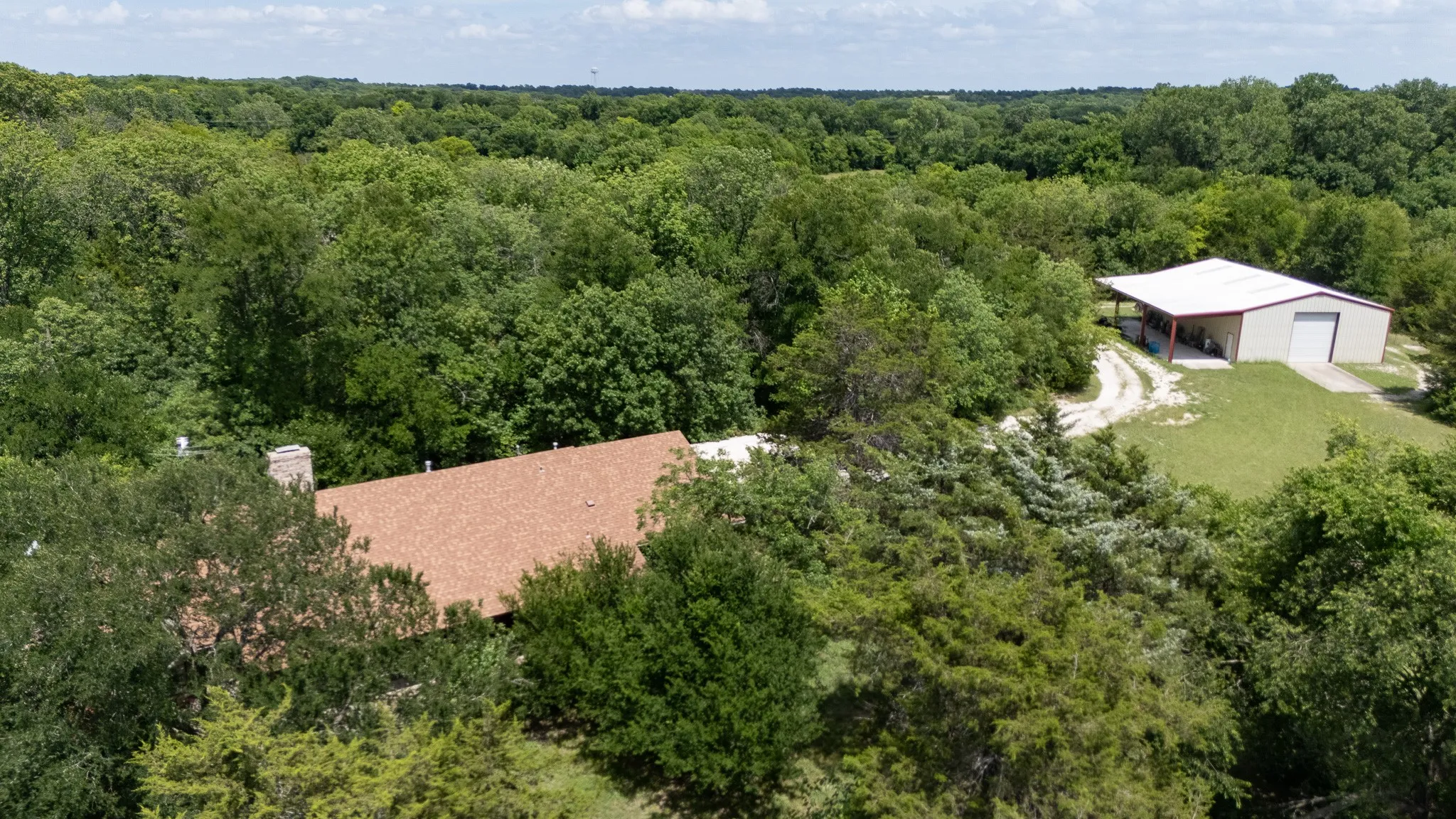 Single Family Residence For Sale in Collin County , 101 Primrose, New Hope, Texas 75071, 3 Bedroom, 2 Bathroom, 2 Garage spaces, 2,366 Sqft, built in 1978, mls#21314619, Real Estate Agent in New Hope, Homes For Sale in Collin county, Homes For Sale in New Hope, Realtor in New Hope Texas, Real Estate Brokerage Independent Realty Texas, Luminita Cordes Realtor