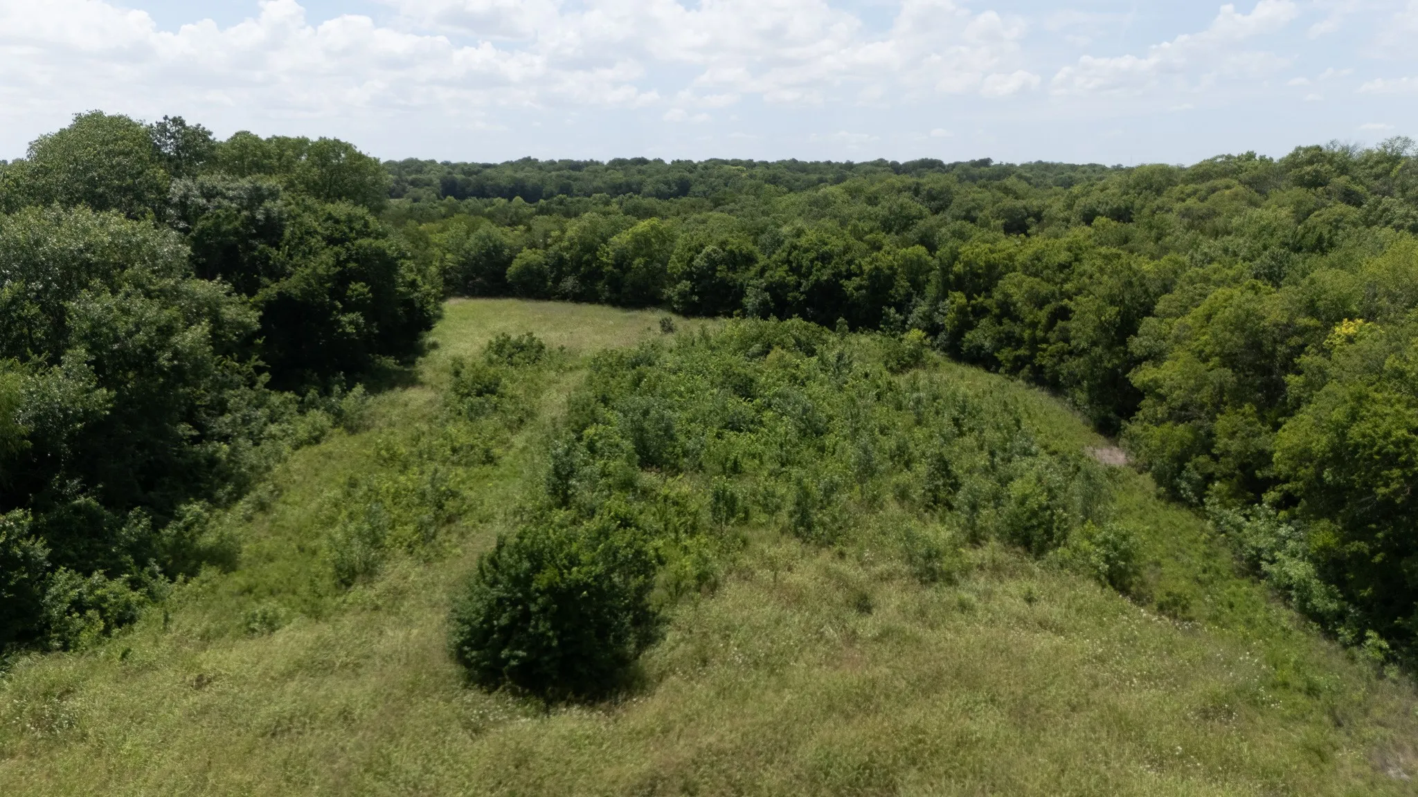 Single Family Residence For Sale in Collin County , 101 Primrose, New Hope, Texas 75071, 3 Bedroom, 2 Bathroom, 2 Garage spaces, 2,366 Sqft, built in 1978, mls#21314619, Real Estate Agent in New Hope, Homes For Sale in Collin county, Homes For Sale in New Hope, Realtor in New Hope Texas, Real Estate Brokerage Independent Realty Texas, Luminita Cordes Realtor