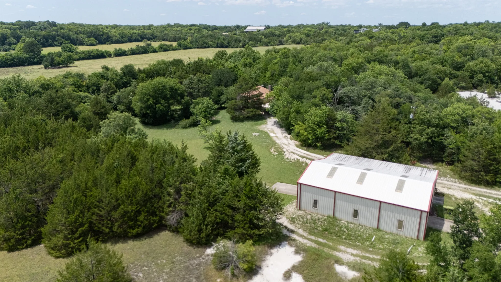 Single Family Residence For Sale in Collin County , 101 Primrose, New Hope, Texas 75071, 3 Bedroom, 2 Bathroom, 2 Garage spaces, 2,366 Sqft, built in 1978, mls#21314619, Real Estate Agent in New Hope, Homes For Sale in Collin county, Homes For Sale in New Hope, Realtor in New Hope Texas, Real Estate Brokerage Independent Realty Texas, Luminita Cordes Realtor