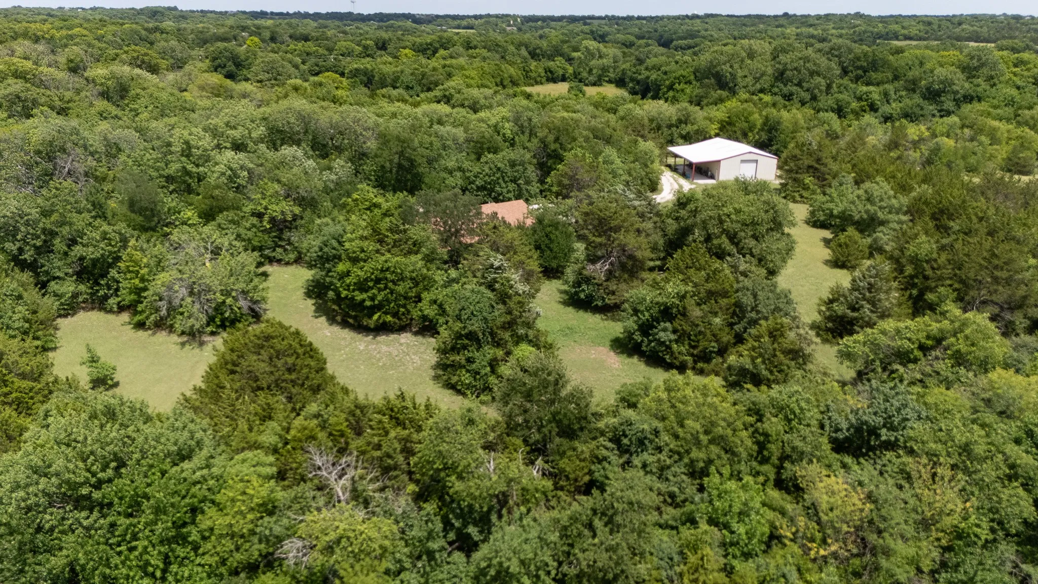 Single Family Residence For Sale in Collin County , 101 Primrose, New Hope, Texas 75071, 3 Bedroom, 2 Bathroom, 2 Garage spaces, 2,366 Sqft, built in 1978, mls#21314619, Real Estate Agent in New Hope, Homes For Sale in Collin county, Homes For Sale in New Hope, Realtor in New Hope Texas, Real Estate Brokerage Independent Realty Texas, Luminita Cordes Realtor