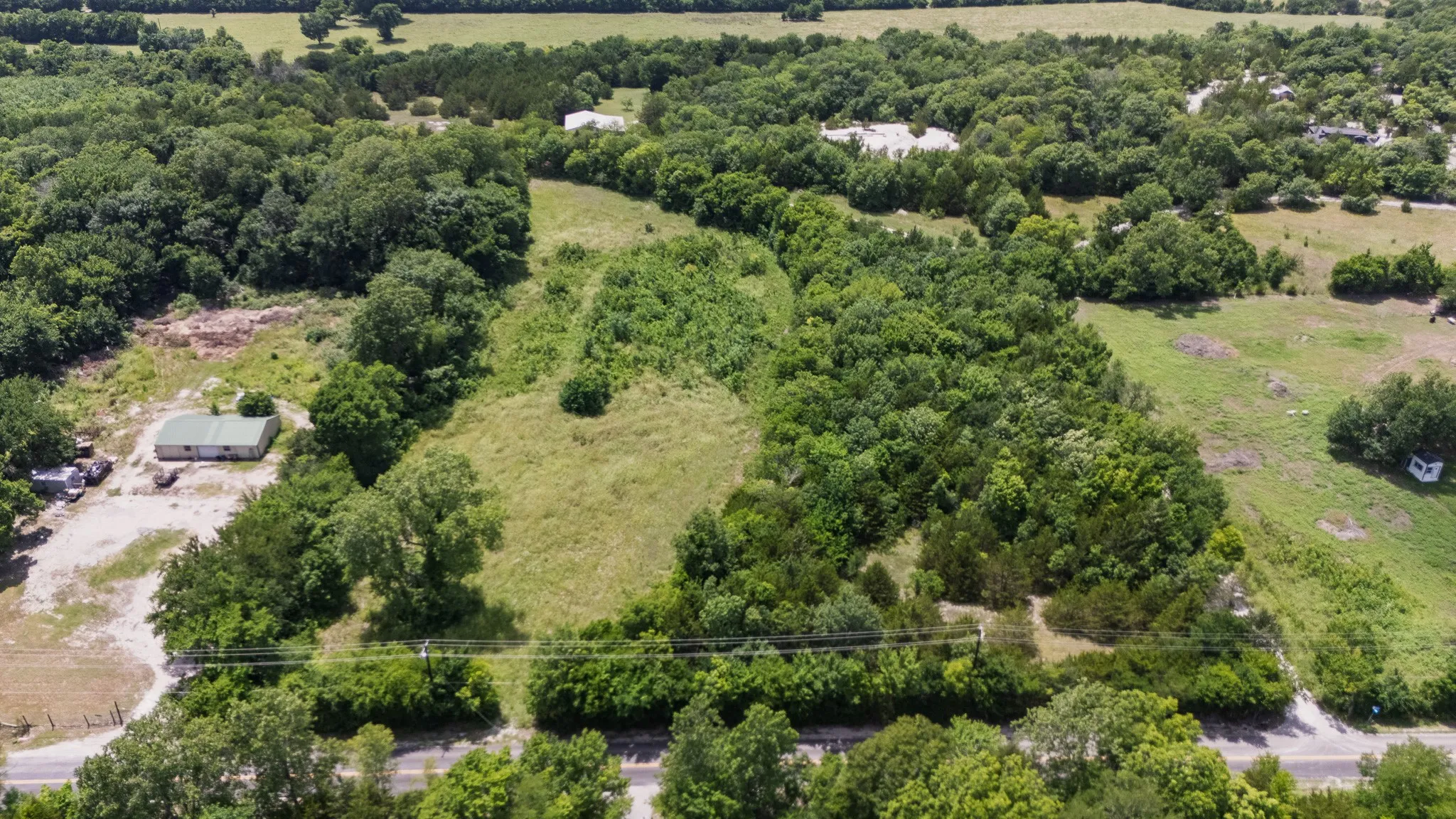 Single Family Residence For Sale in Collin County , 101 Primrose, New Hope, Texas 75071, 3 Bedroom, 2 Bathroom, 2 Garage spaces, 2,366 Sqft, built in 1978, mls#21314619, Real Estate Agent in New Hope, Homes For Sale in Collin county, Homes For Sale in New Hope, Realtor in New Hope Texas, Real Estate Brokerage Independent Realty Texas, Luminita Cordes Realtor