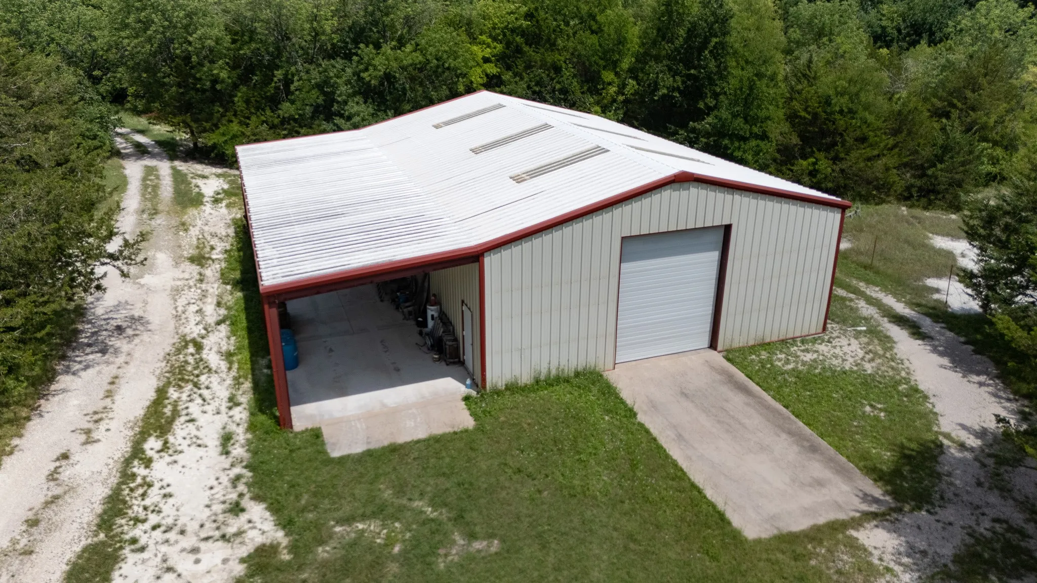 Single Family Residence For Sale in Collin County , 101 Primrose, New Hope, Texas 75071, 3 Bedroom, 2 Bathroom, 2 Garage spaces, 2,366 Sqft, built in 1978, mls#21314619, Real Estate Agent in New Hope, Homes For Sale in Collin county, Homes For Sale in New Hope, Realtor in New Hope Texas, Real Estate Brokerage Independent Realty Texas, Luminita Cordes Realtor