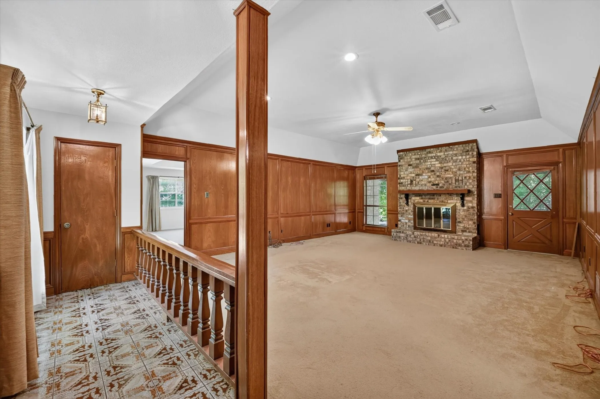 Single Family Residence For Sale in Collin County , 101 Primrose, New Hope, Texas 75071, 3 Bedroom, 2 Bathroom, 2 Garage spaces, 2,366 Sqft, built in 1978, mls#21314619, Real Estate Agent in New Hope, Homes For Sale in Collin county, Homes For Sale in New Hope, Realtor in New Hope Texas, Real Estate Brokerage Independent Realty Texas, Luminita Cordes Realtor