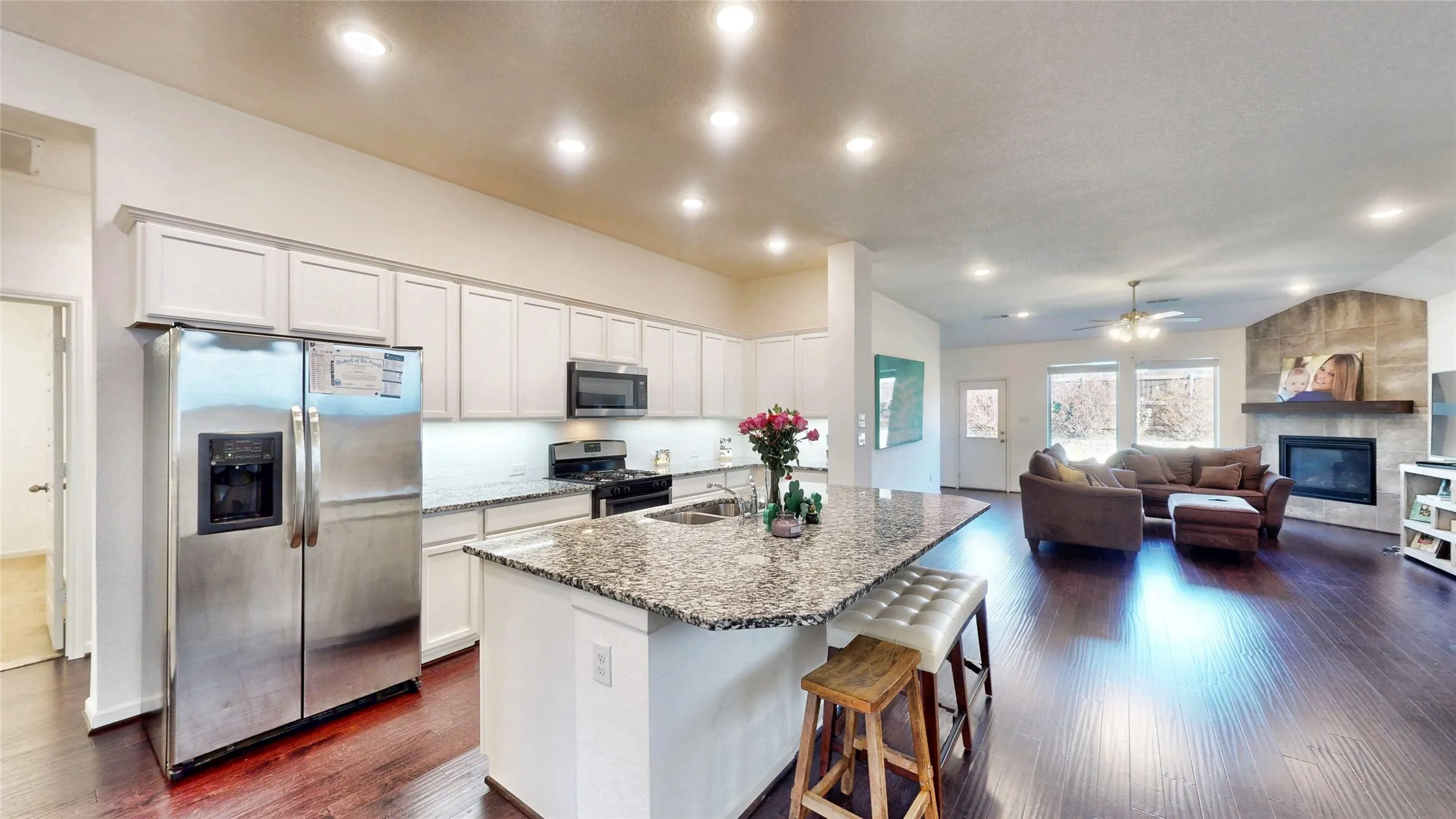 Single Family Residence For Sale in Kaufman County , 1636 Pike Drive, Forney, Texas 75126, 4 Bedroom, 3 Bathroom, 2 Garage spaces, 2,245 Sqft, built in 2017, mls#21314621, Real Estate Agent in Forney, Homes For Sale in Kaufman county, Homes For Sale in Forney, Realtor in Forney Texas, Real Estate Brokerage Independent Realty Texas, Luminita Cordes Realtor
